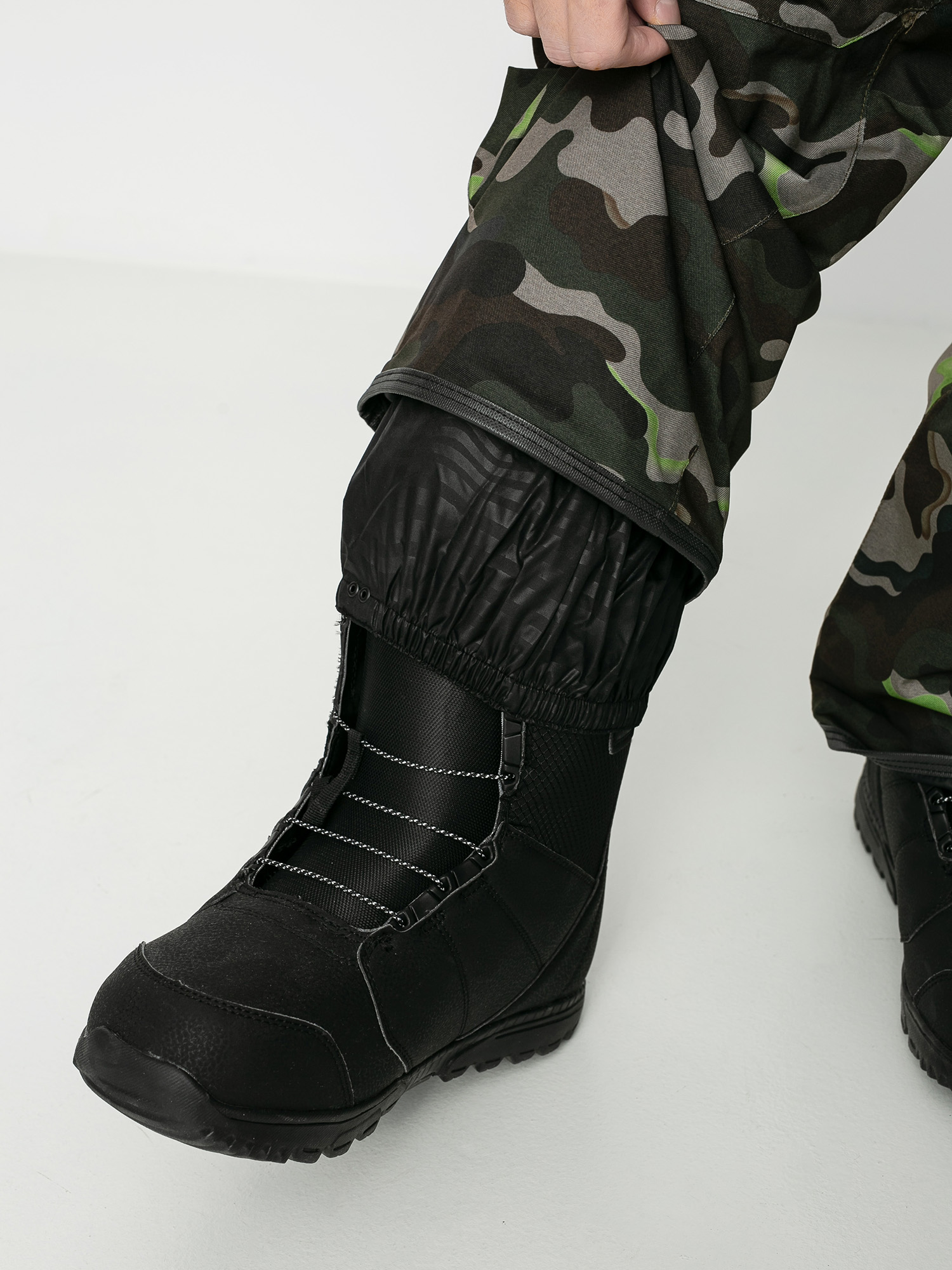 Męskie Spodnie snowboardowe Volcom Roan Bib Overall (army)