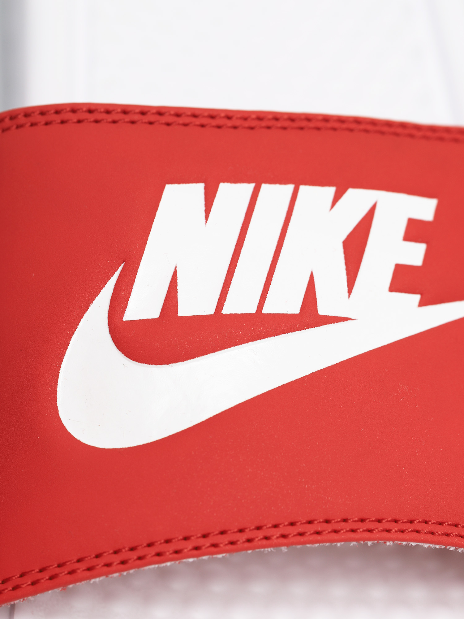 Klapki Nike Benassi Just Do It (white/white mystic red)