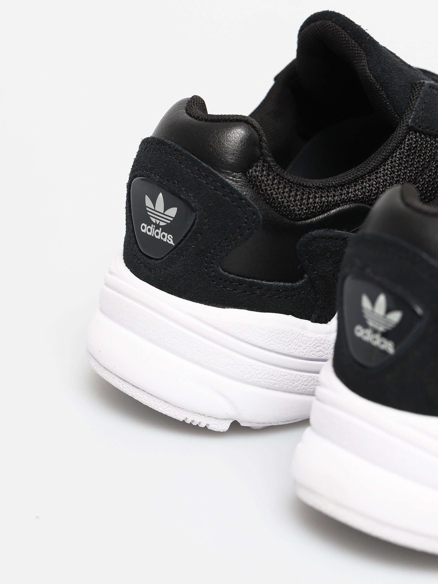 Buty adidas Originals Falcon Wmn (cblack/cblack/ftwwht)