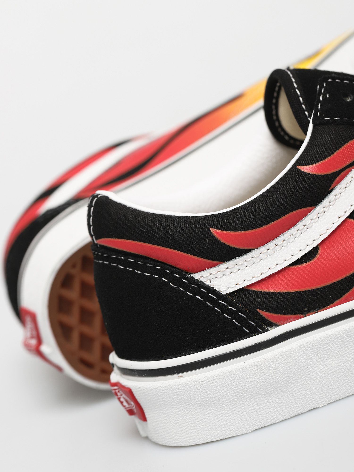Buty Vans Old Skool (flame/black/black/true white)