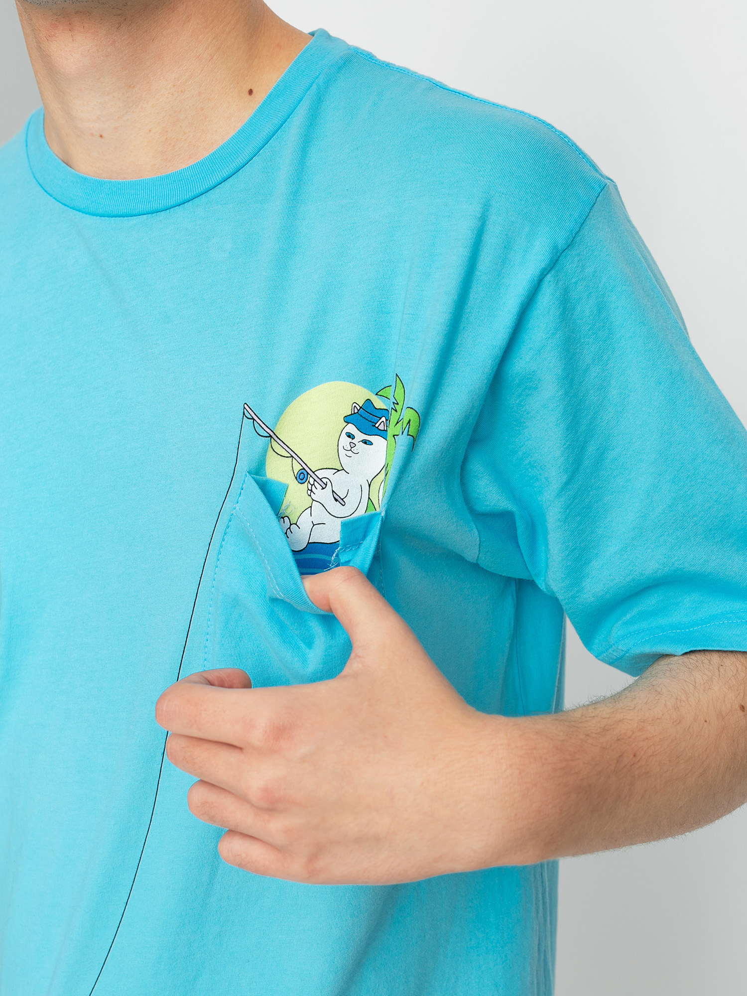 T-shirt RipNDip Foreign Fish Pocket (light blue)