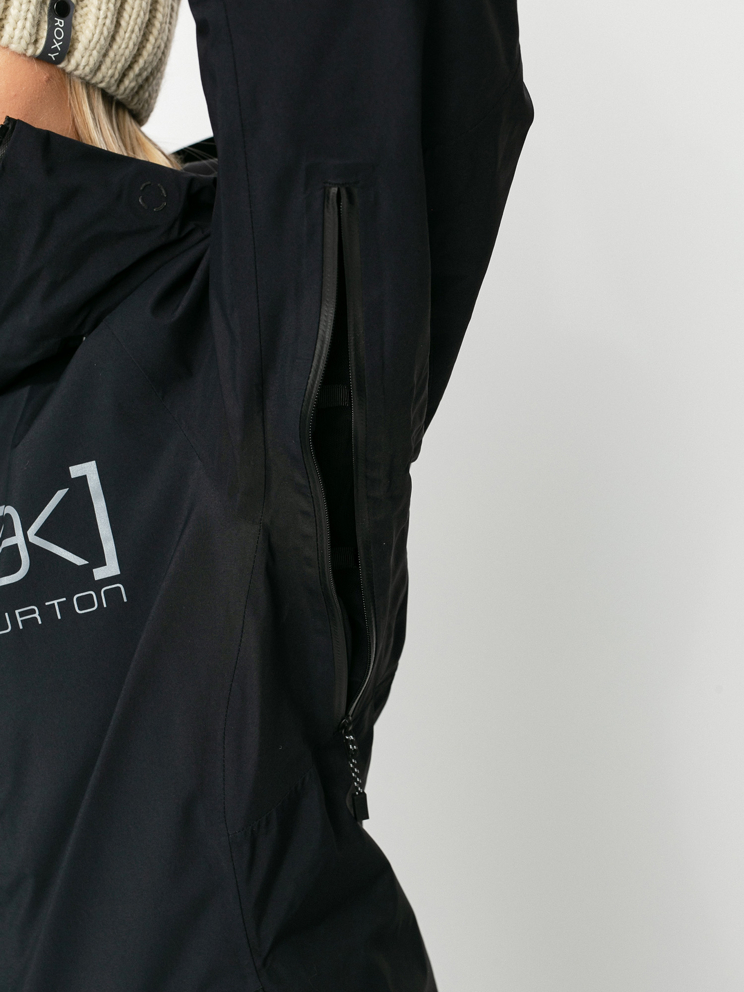 Kurtka snowboardowa Burton Ak Gore Tex Upshift Wmn - czarny
