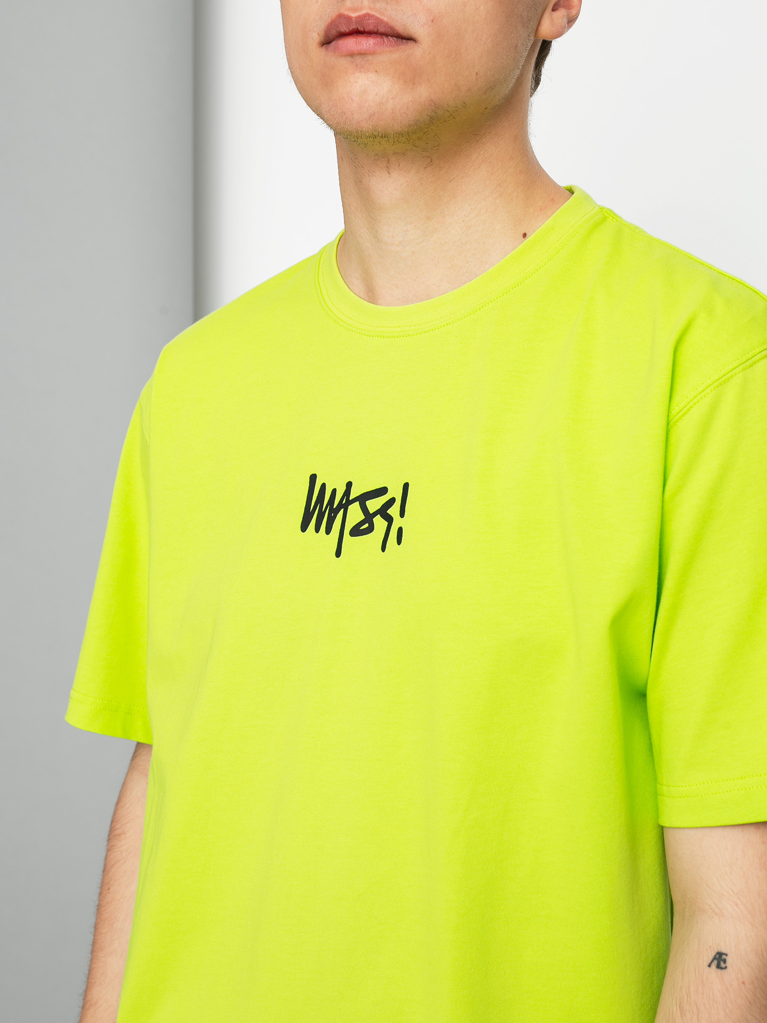 T-shirt MassDnm Signature Small Logo (toxic yellow)