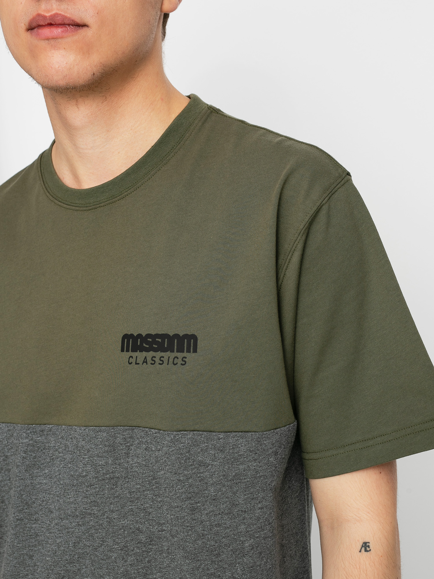 T-shirt MassDnm Zone (khaki/black)