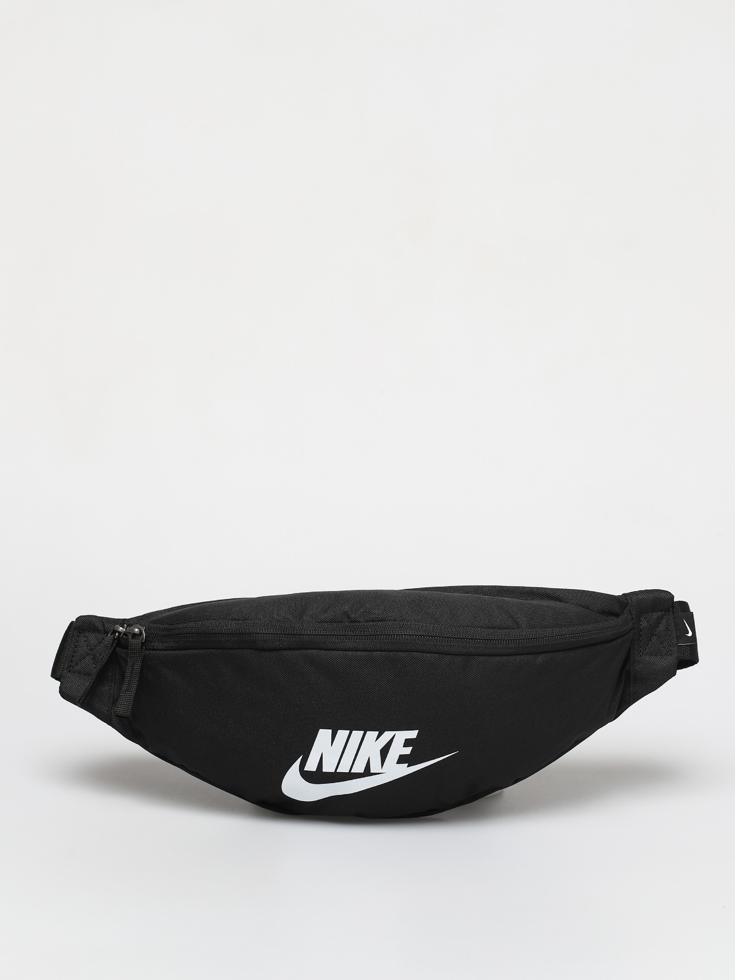 Nerka Nike Sportswear Heritage (black/black/white)