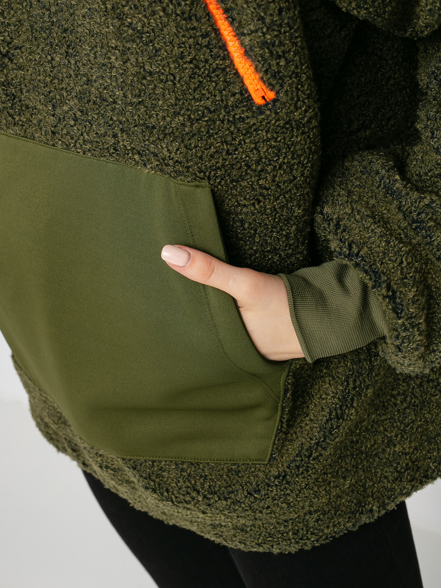 Bluza z kapturem Nike Sherpa HD Wmn (olive canvas/olive canvas/cone/cone)