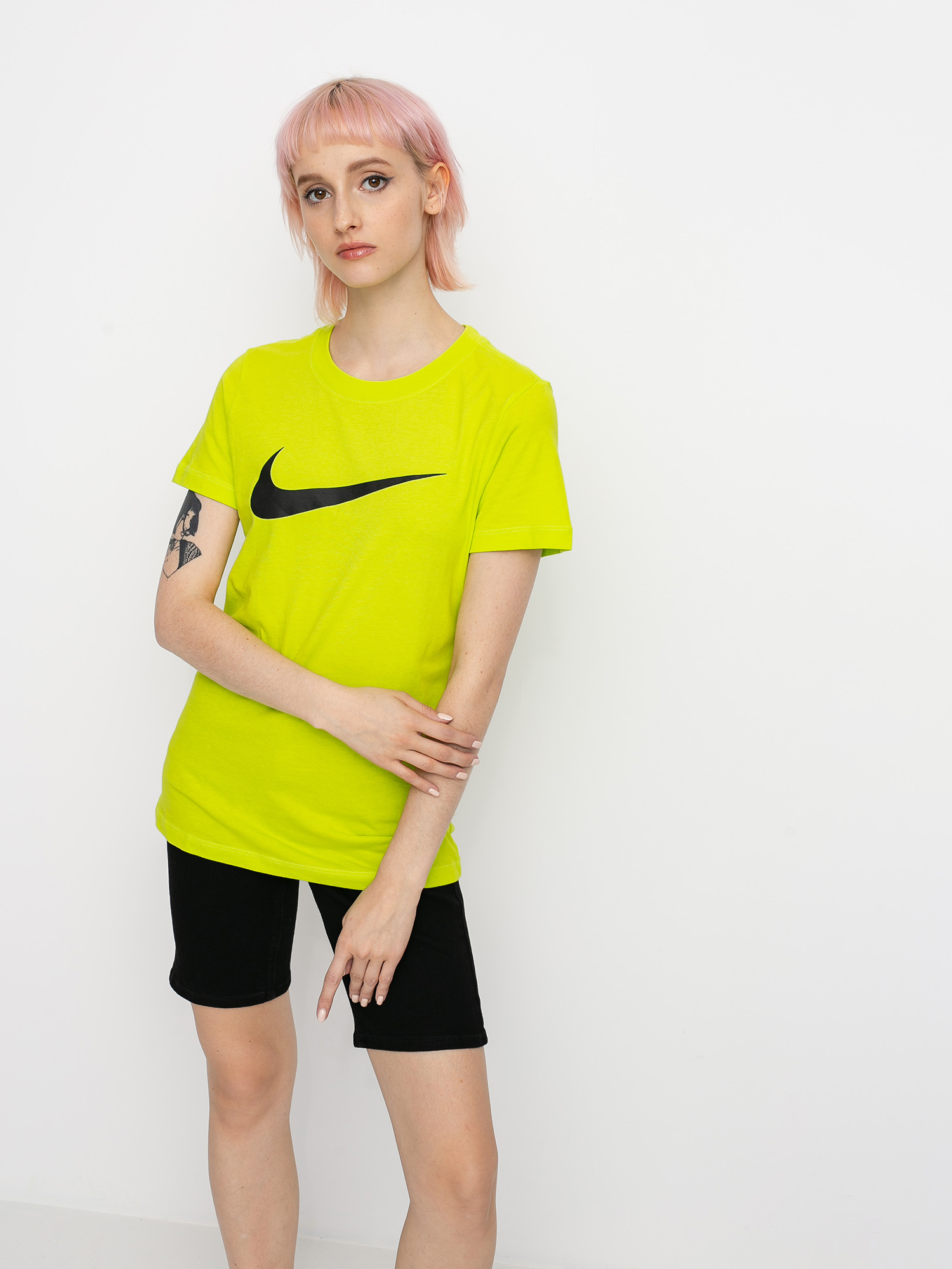 T-shirt Nike Swoosh Wmn (cyber/black)