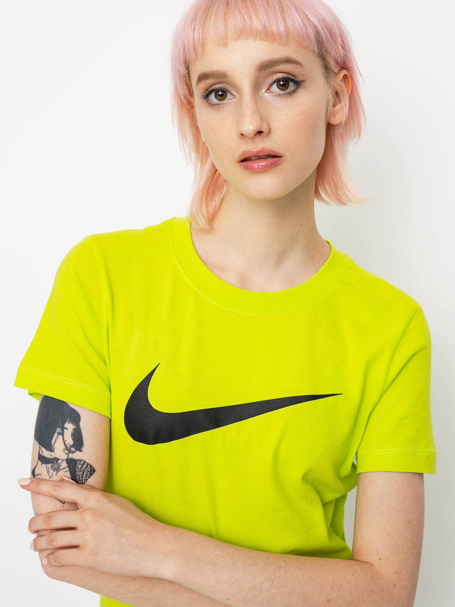 T-shirt Nike Swoosh Wmn (cyber/black)