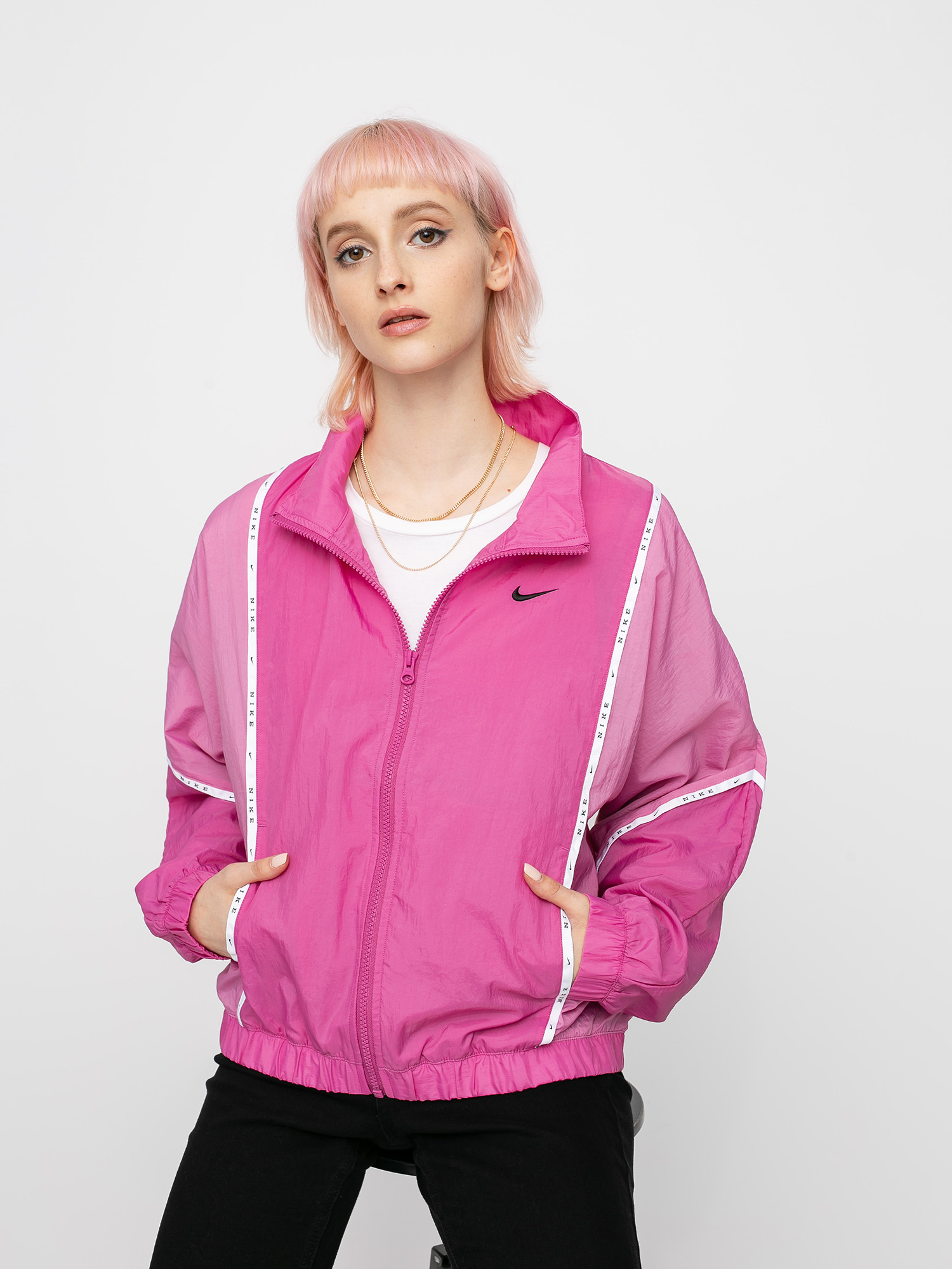 Kurtka Nike Wvn Piping Wmn (cosmic fuchsia/magic flamingo/black)