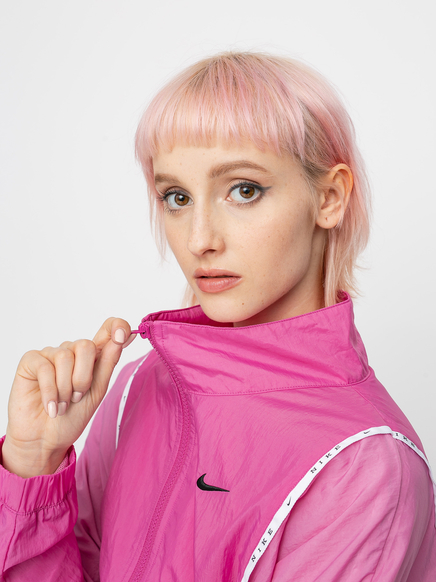 Kurtka Nike Wvn Piping Wmn (cosmic fuchsia/magic flamingo/black)