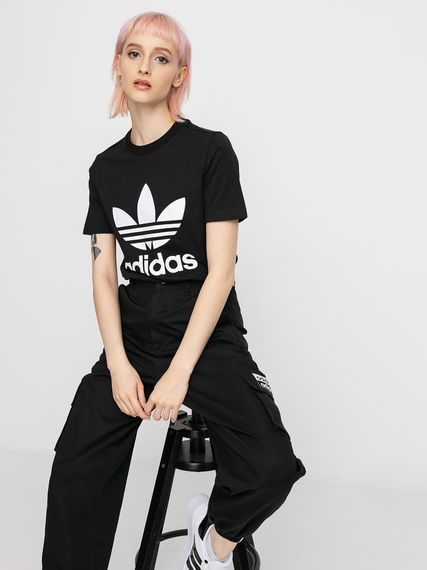 T-shirt adidas Originals Trefoil Wmn (black/white)