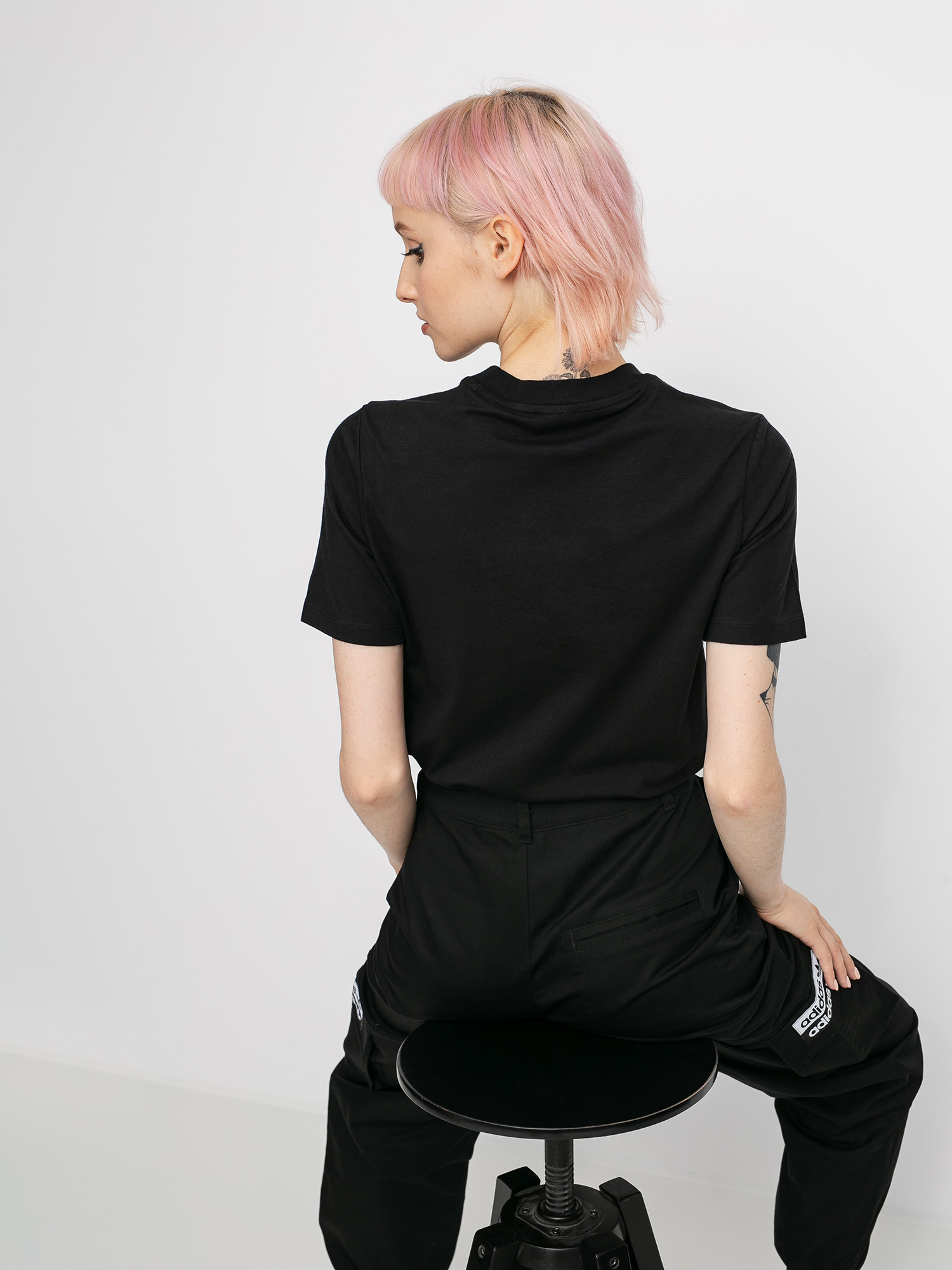 T-shirt adidas Originals Trefoil Wmn (black/white)