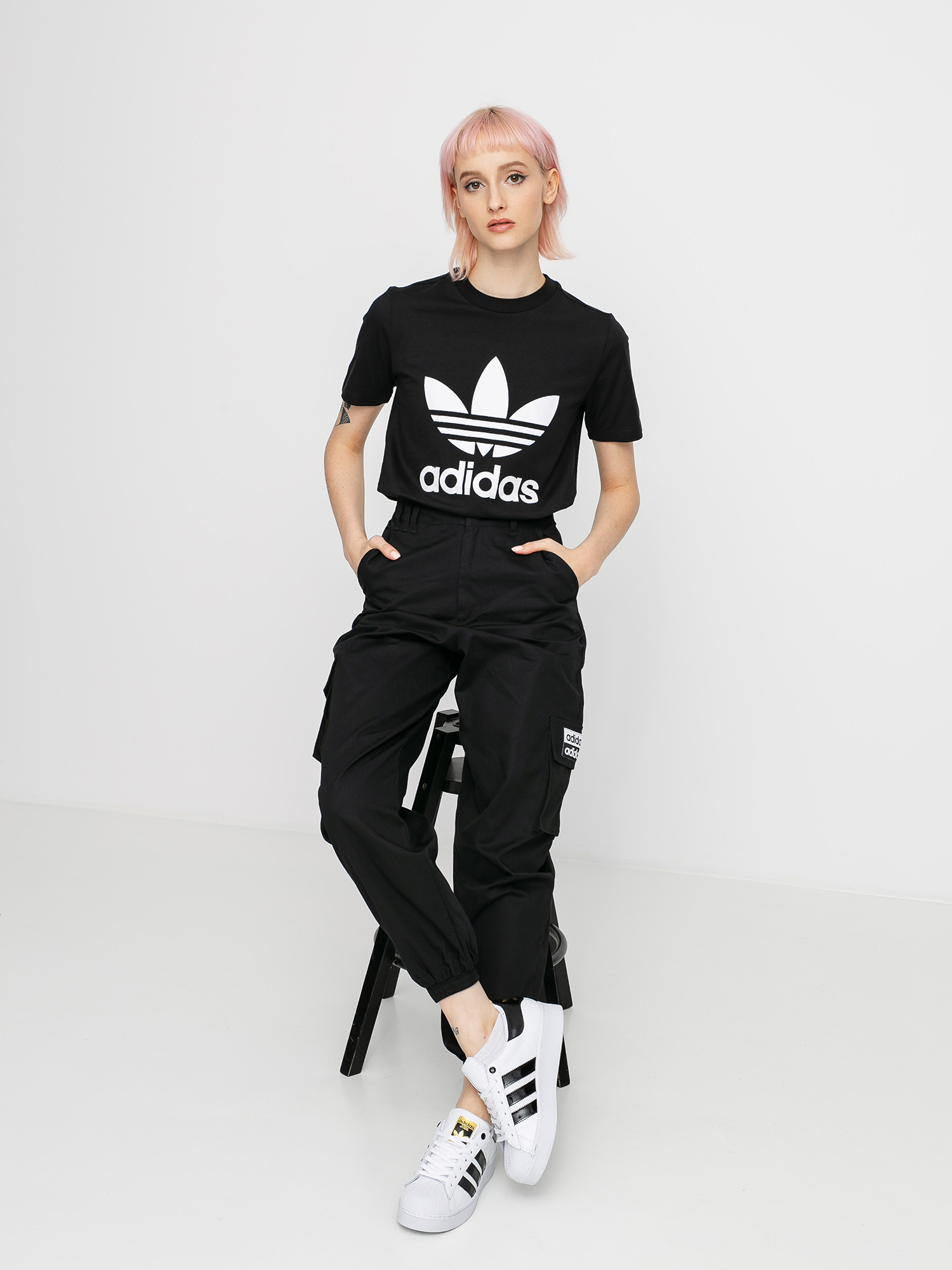 T-shirt adidas Originals Trefoil Wmn (black/white)