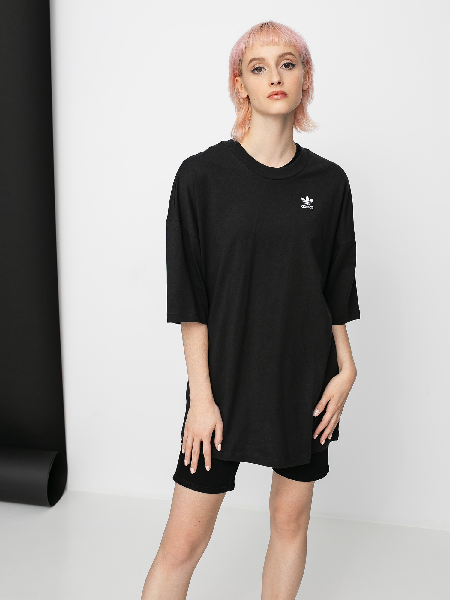 T-shirt adidas Originals Tee Wmn (black)