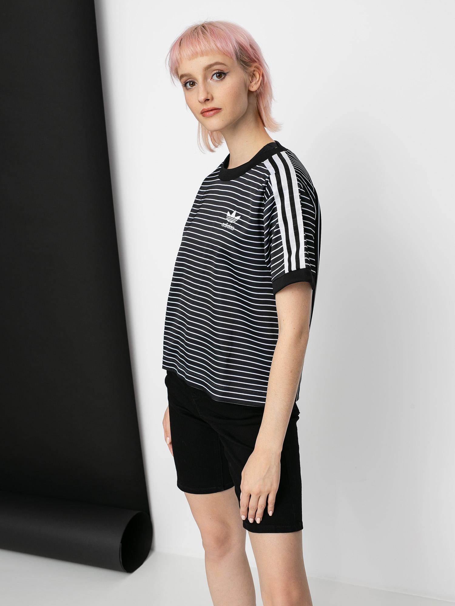 T-shirt adidas Originals 3 Stripes Wmn (black/white)
