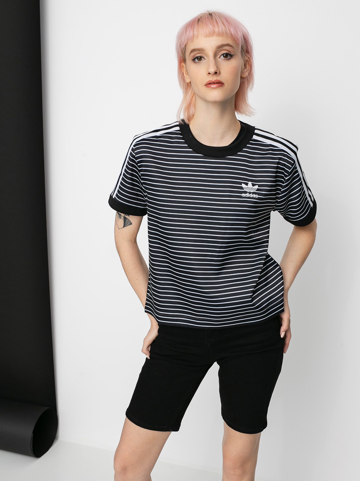 T-shirt adidas Originals 3 Stripes Wmn (black/white)