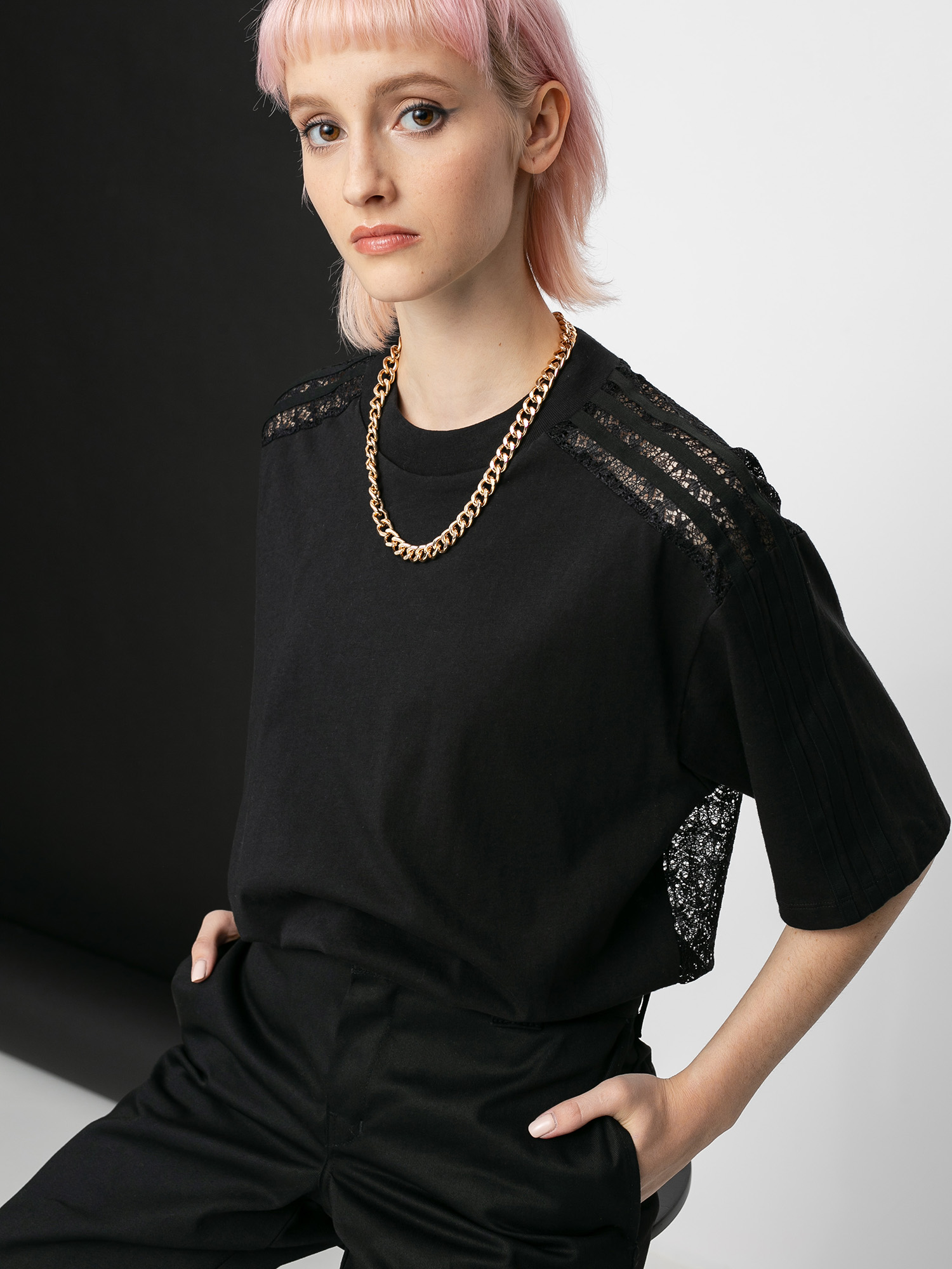 T-shirt adidas Originals Lace Back Wmn (black)