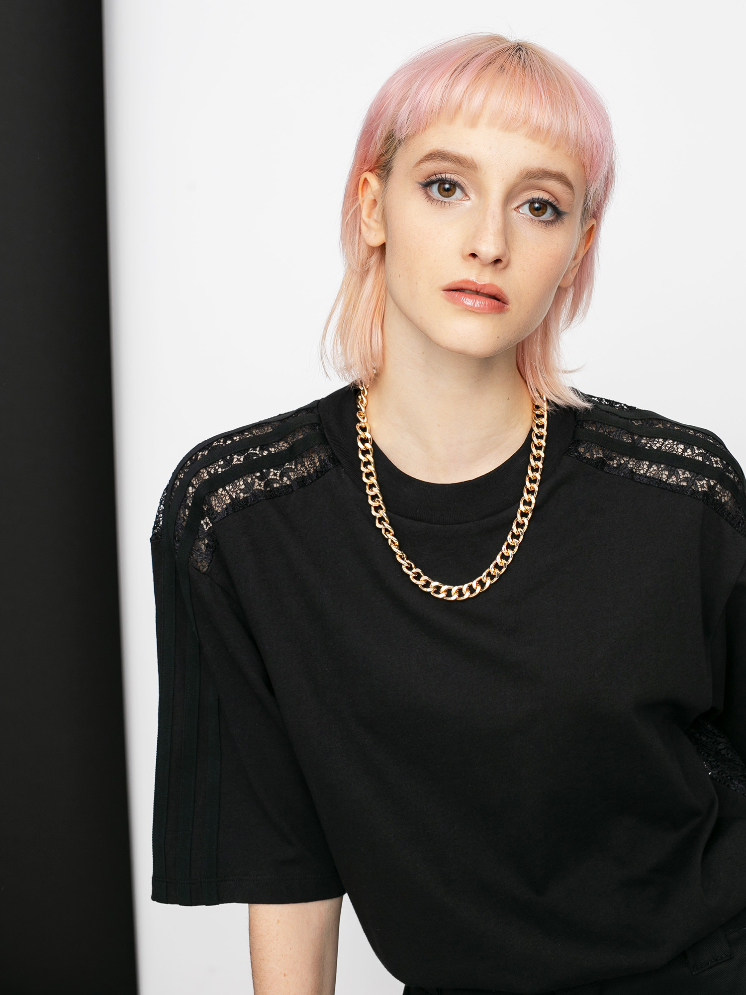 T-shirt adidas Originals Lace Back Wmn (black)