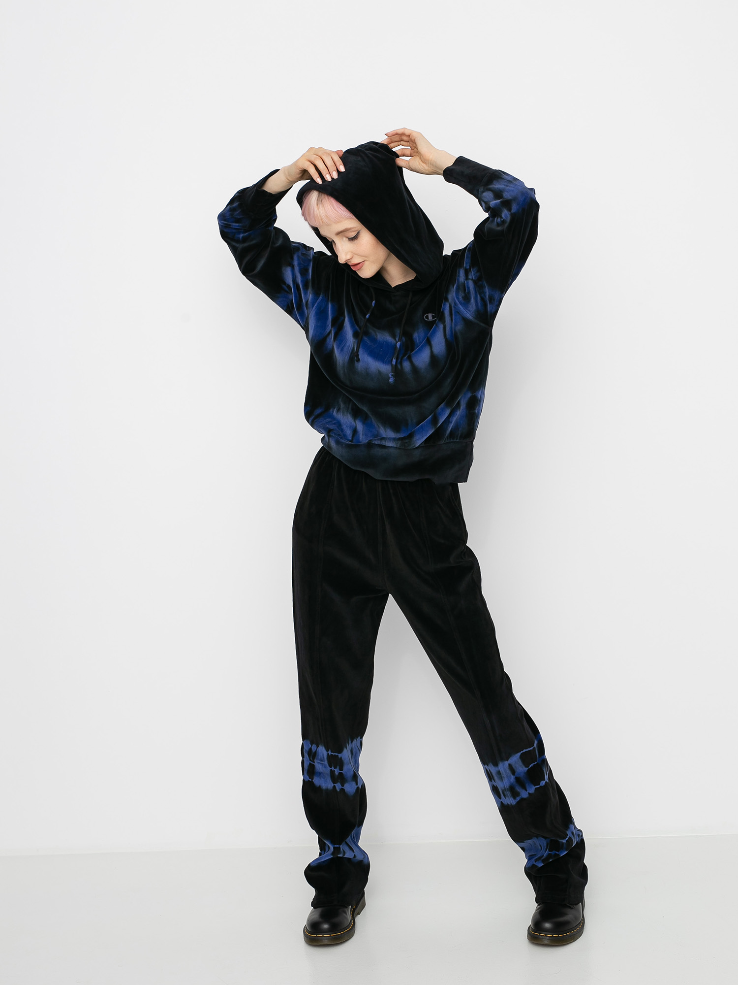 Bluza z kapturem Champion Sweatshirt HD 113632 Wmn (night/bkk)