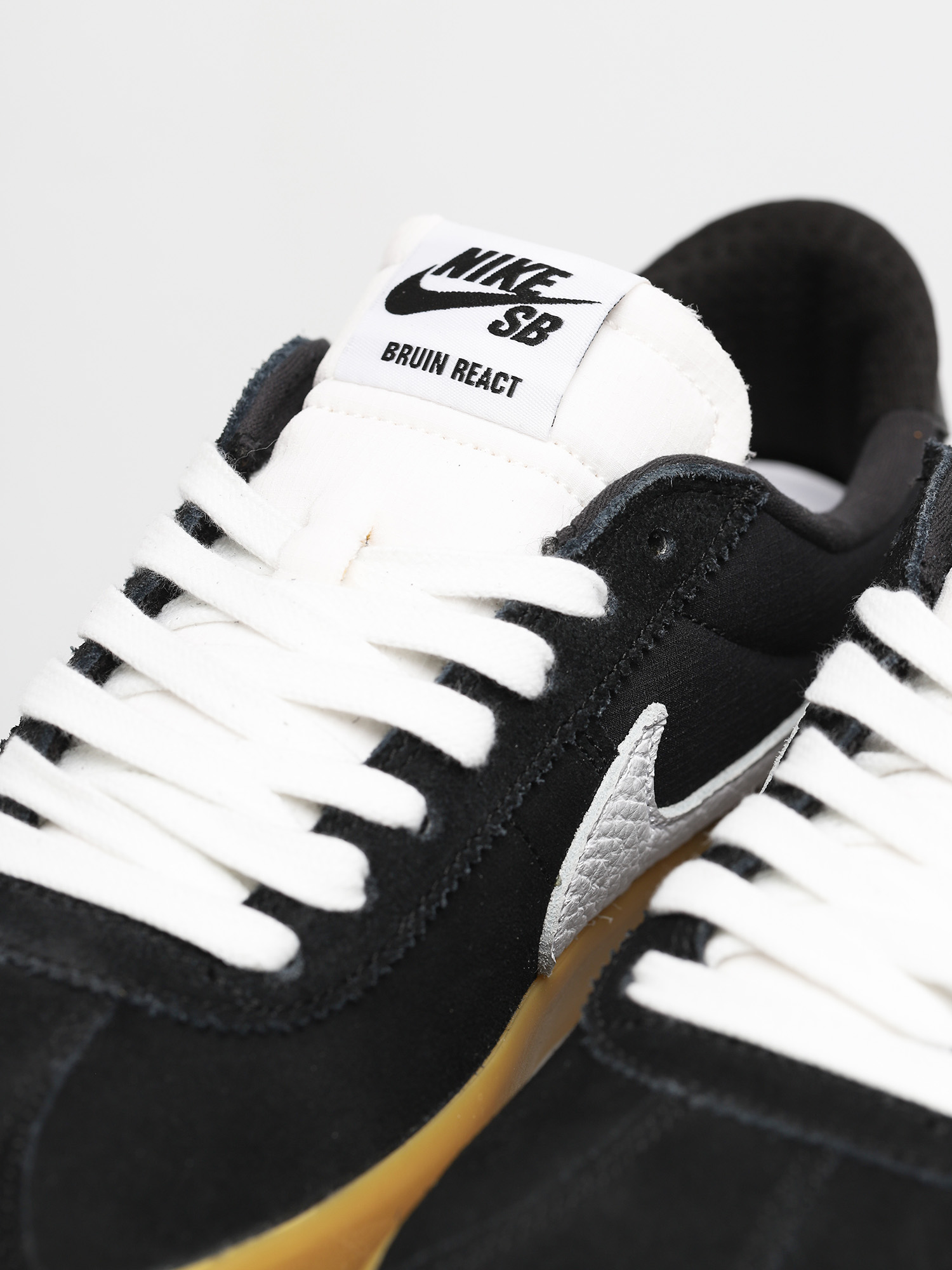 Buty Nike SB Bruin React (black/white black gum light brown)
