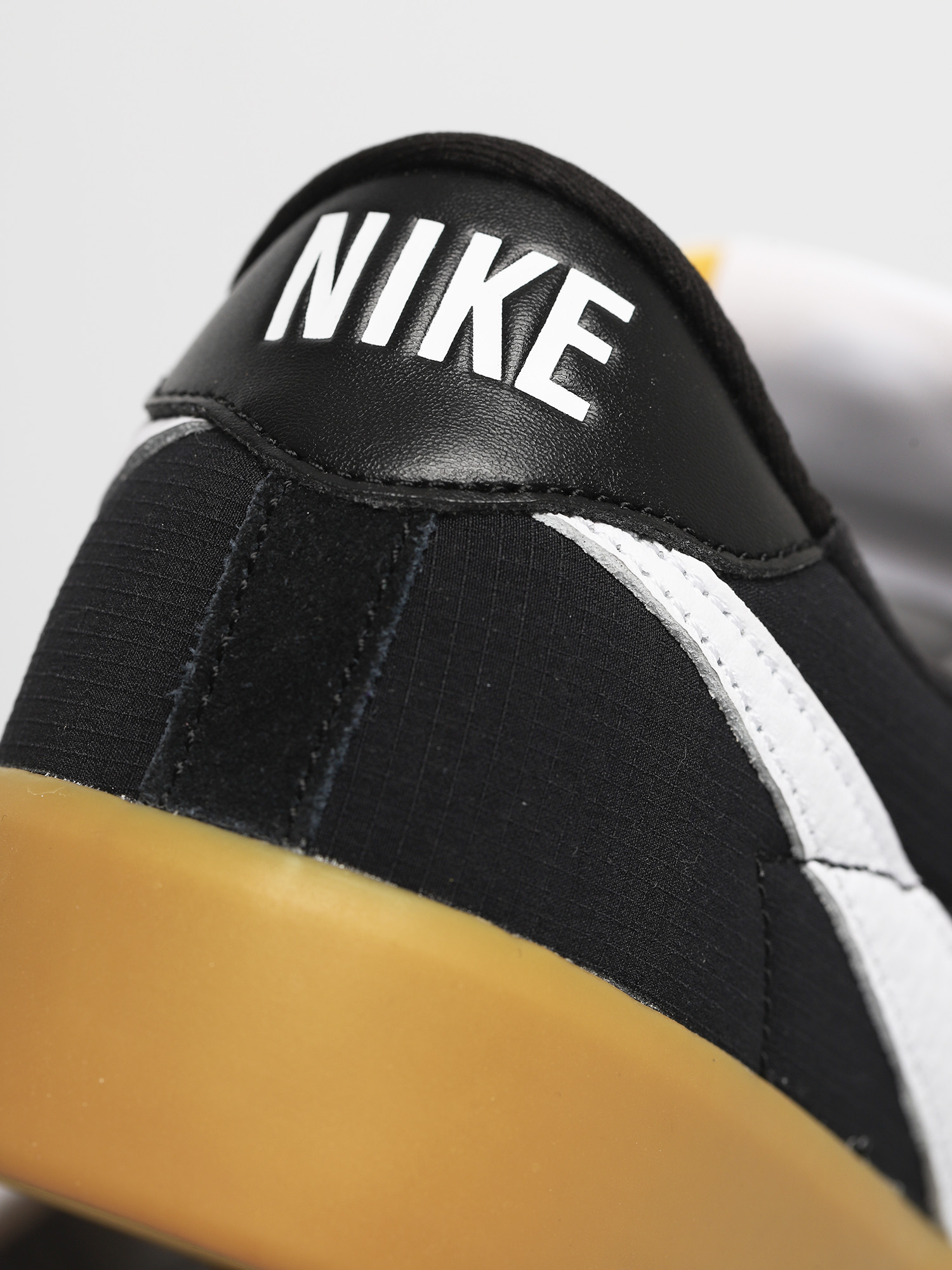 Buty Nike SB Bruin React - czarny (black/white black gum
