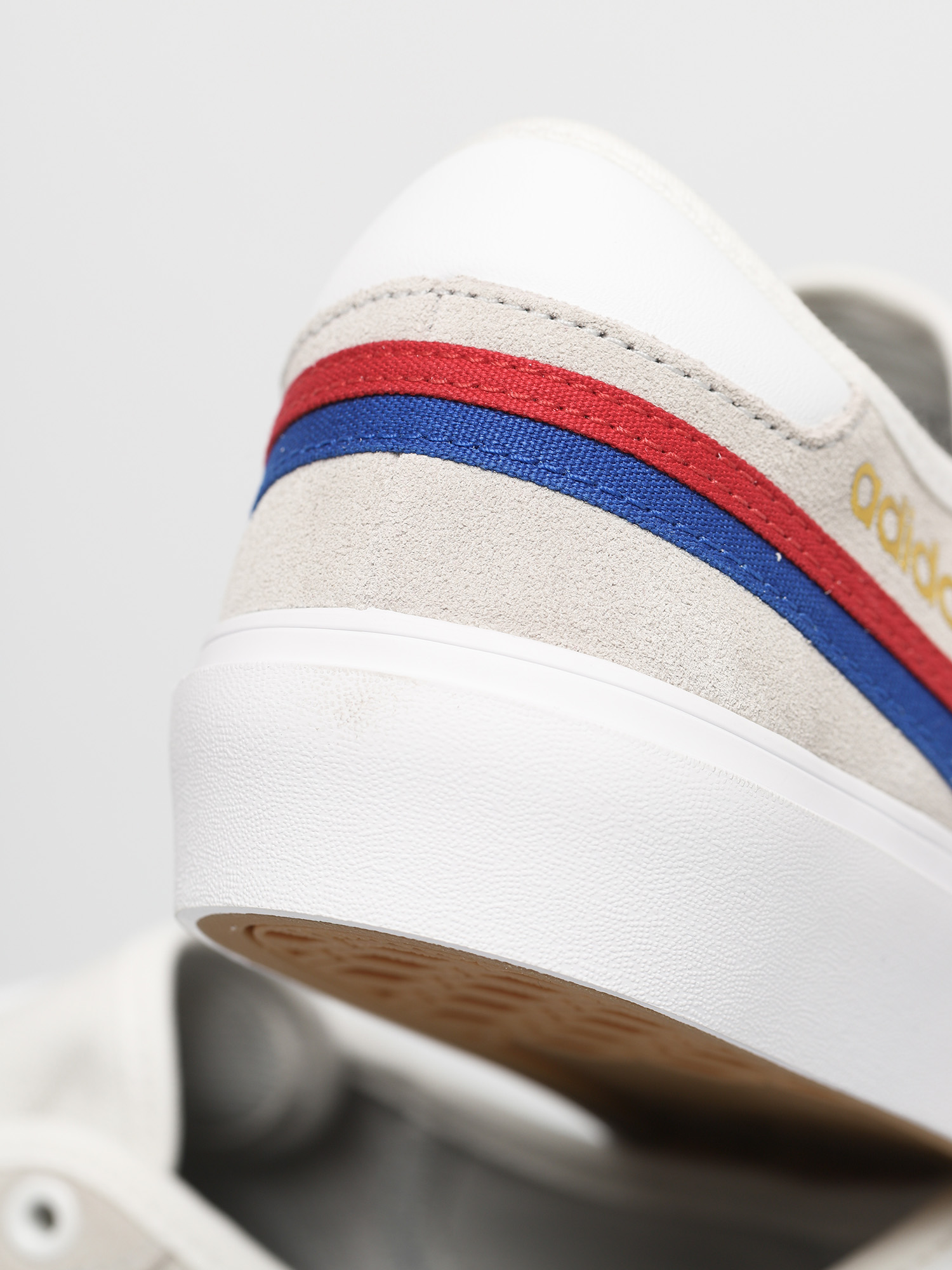 Buty adidas Delpala Premiere (crywht/ftwwht/royblu)