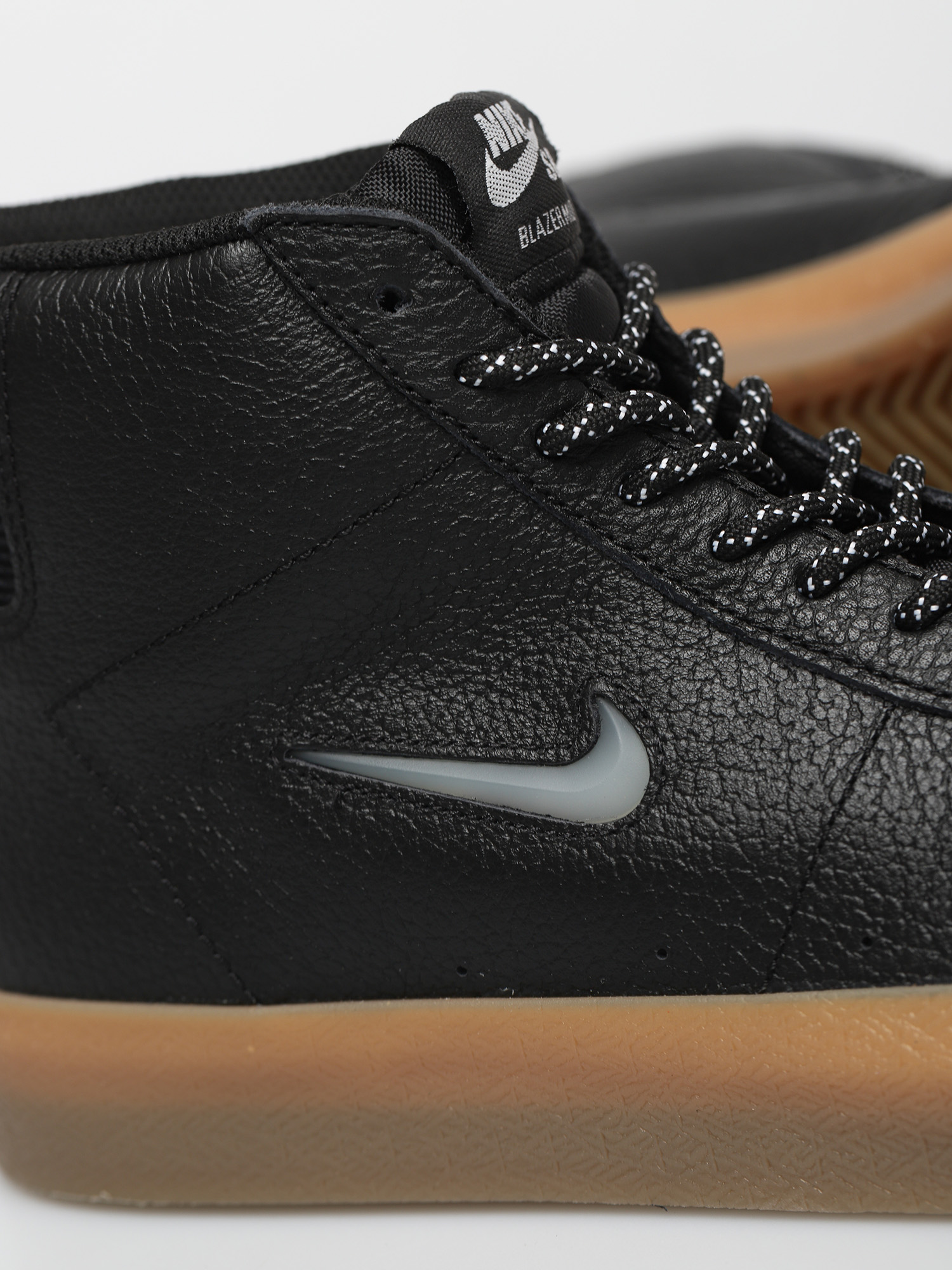 Buty Nike SB Zoom Blazer Mid Premium (black/white black gum light brown)