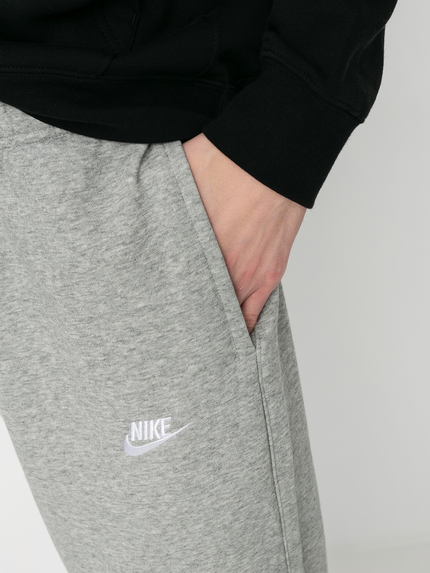 Spodnie Nike Club Jggr Ft (dk grey heather/matte silver/white)