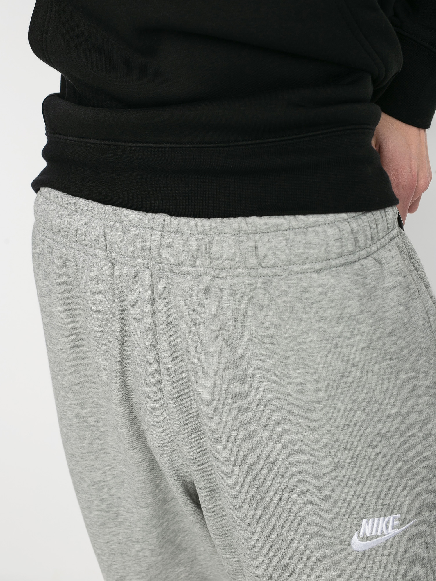 Spodnie Nike Club Jggr Ft (dk grey heather/matte silver/white)