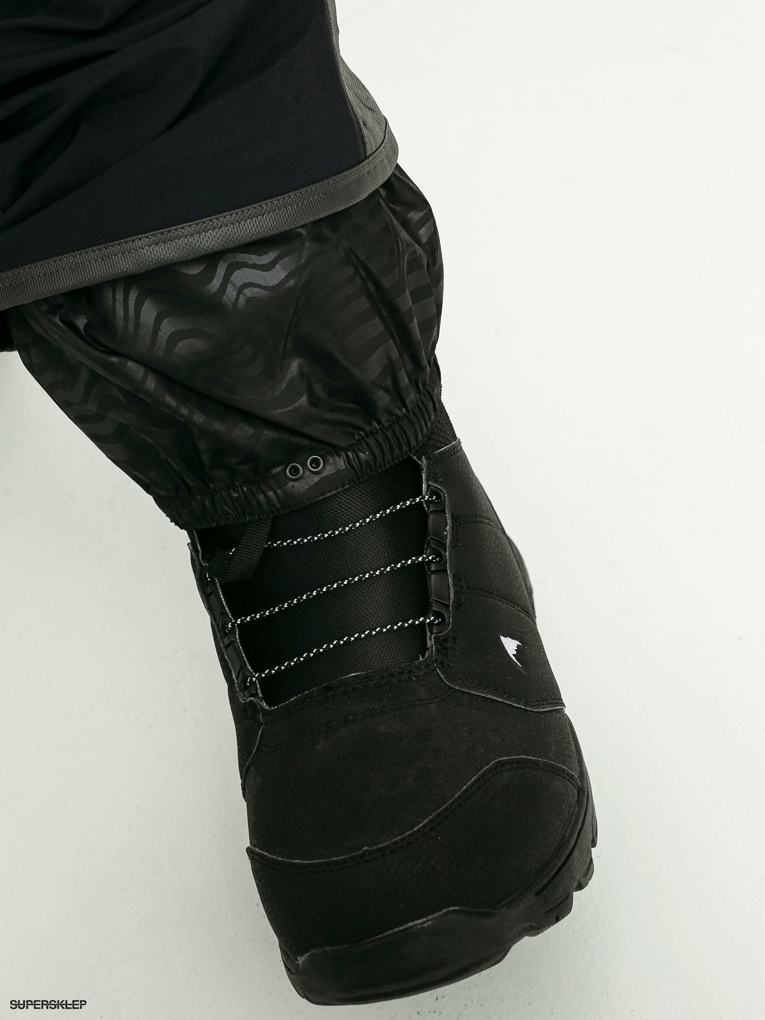 Spodnie snowboardowe Volcom 3L Gore Tex Bib Overall (black)