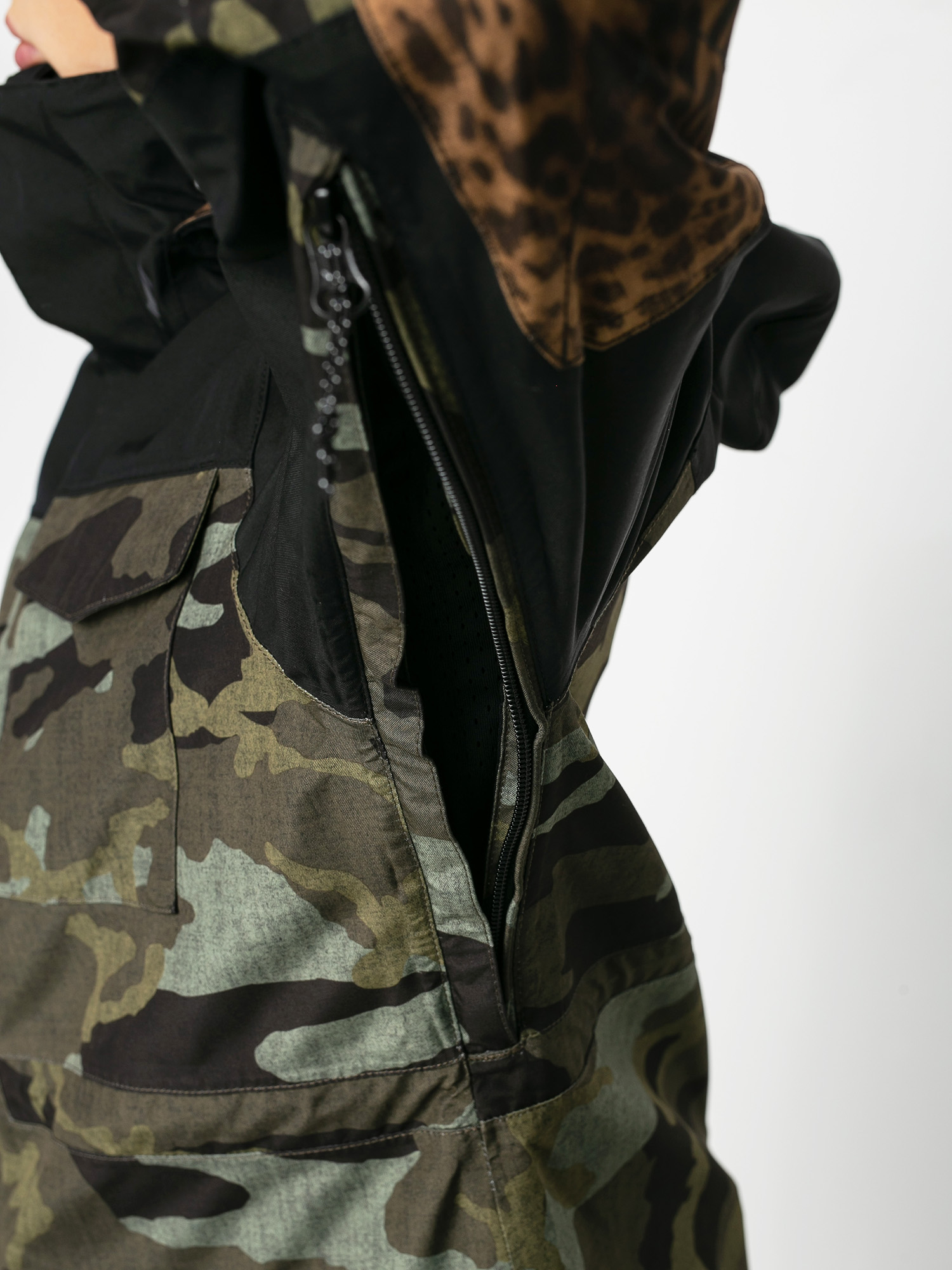 Damska Kurtka snowboardowa Volcom Leda Gore Tex (service green)