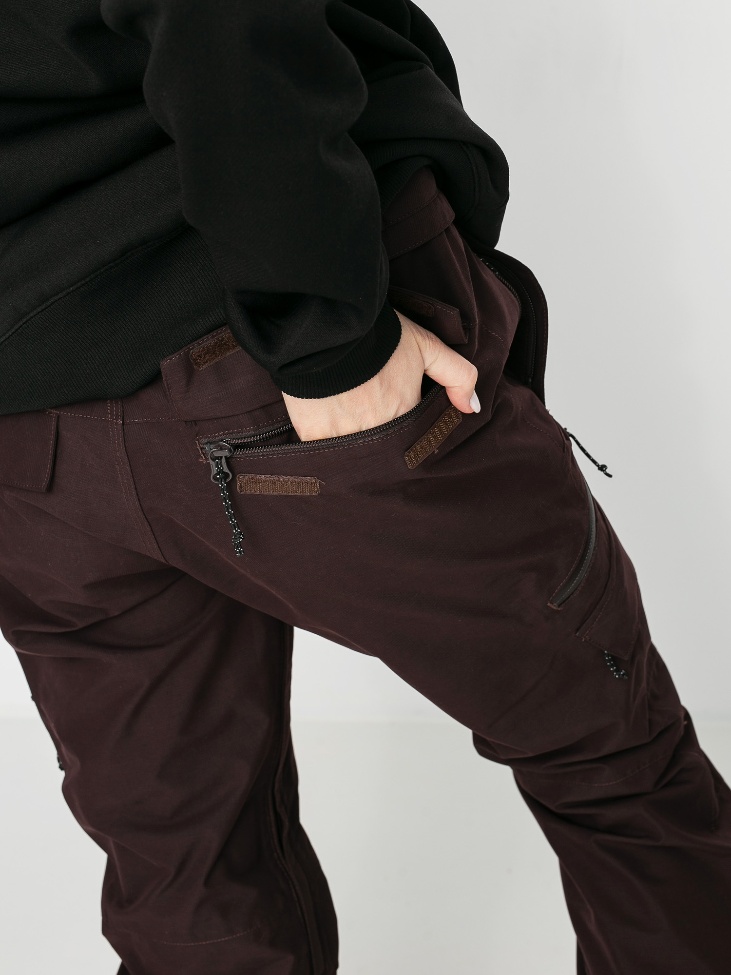 Damskie Spodnie snowboardowe Volcom Aston Gore Tex (black red)