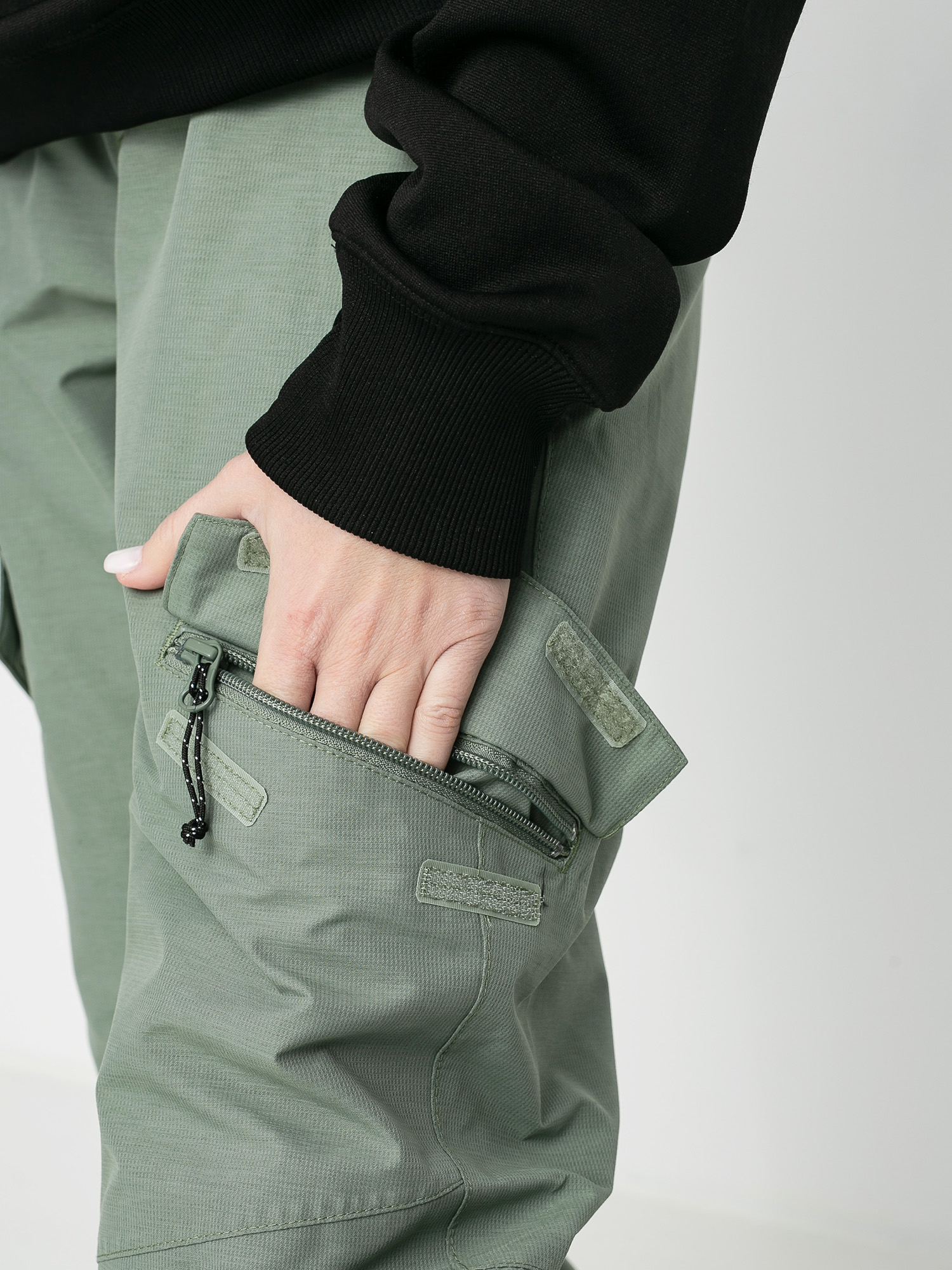 Damskie Spodnie snowboardowe Volcom Aston Gore Tex (dusty green)