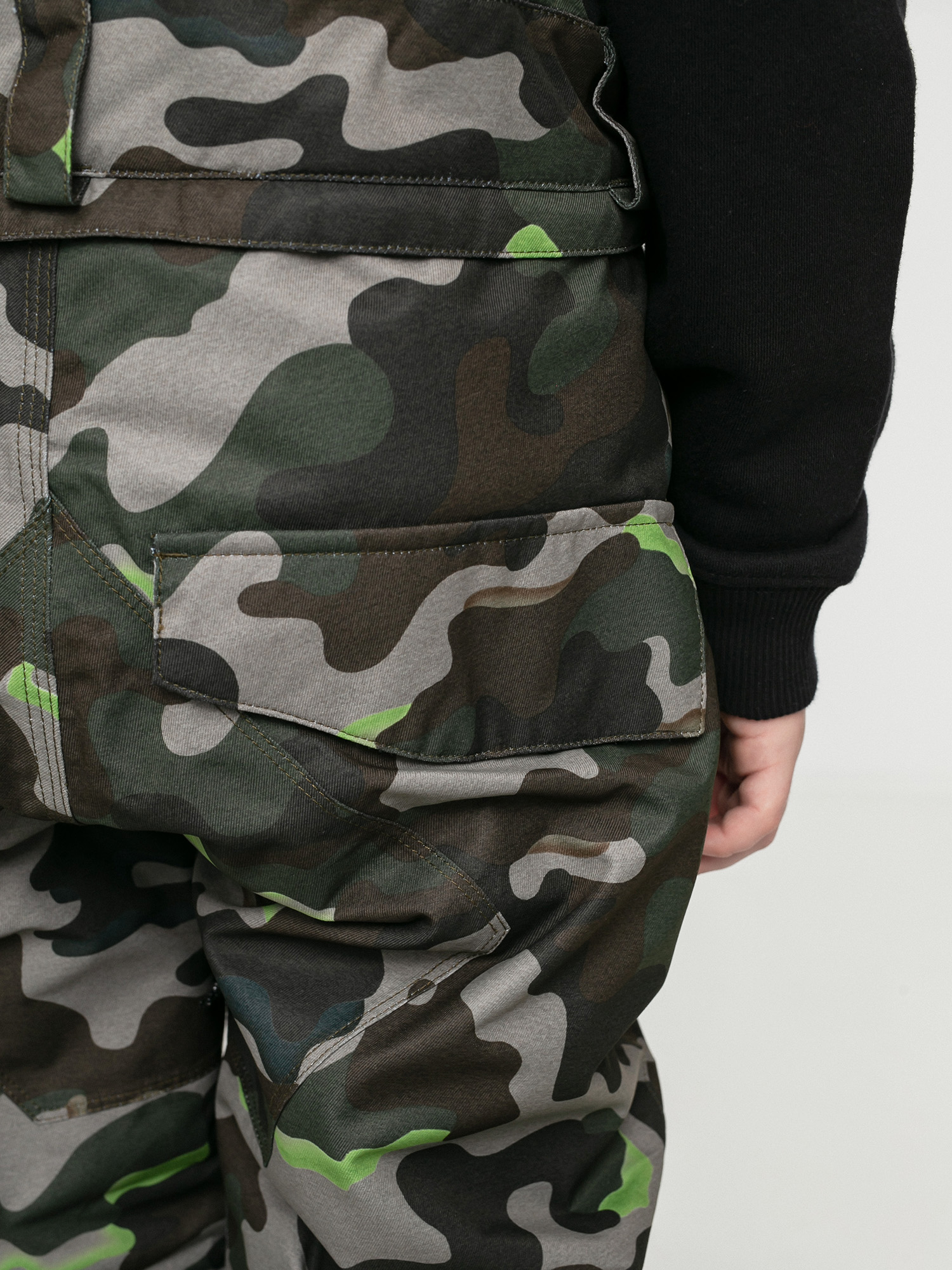Spodnie snowboardowe Volcom Barkley Bib Overall (army)