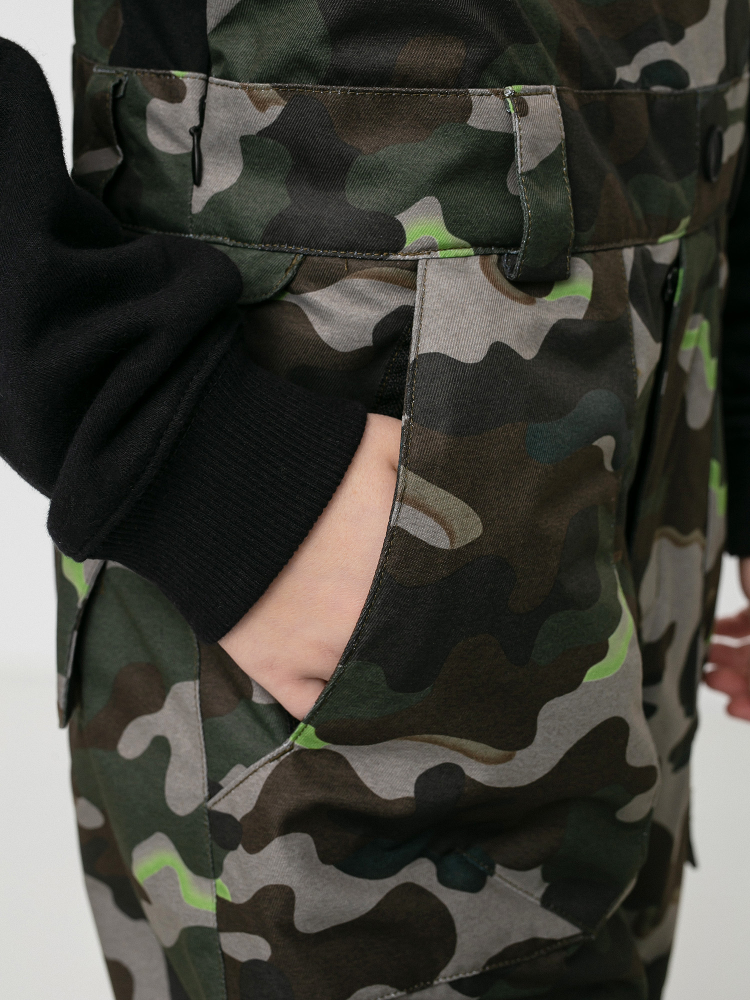 Spodnie snowboardowe Volcom Barkley Bib Overall (army)