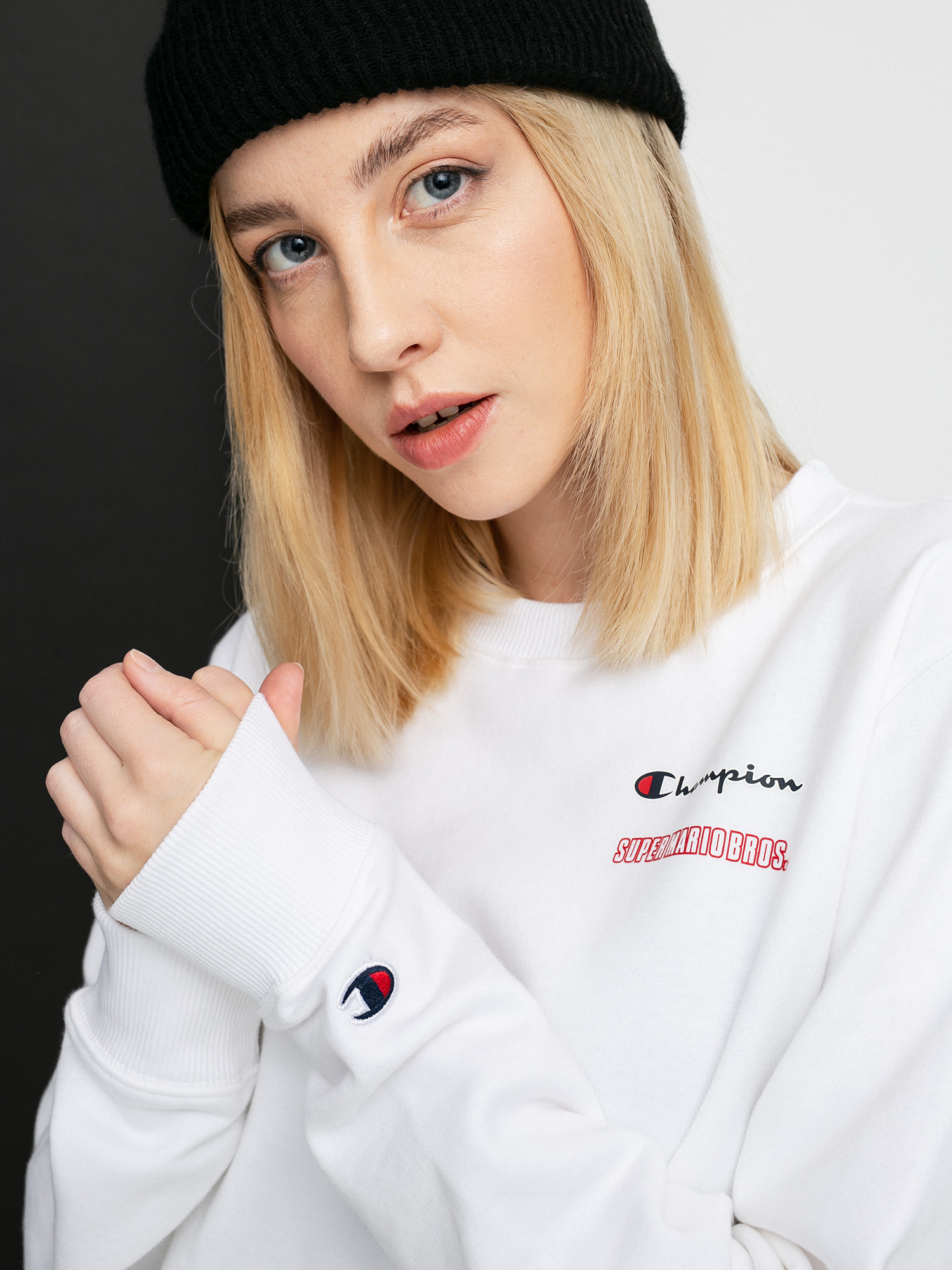 Bluza Champion X Nintendo Sweatshirt Wmn (wht)
