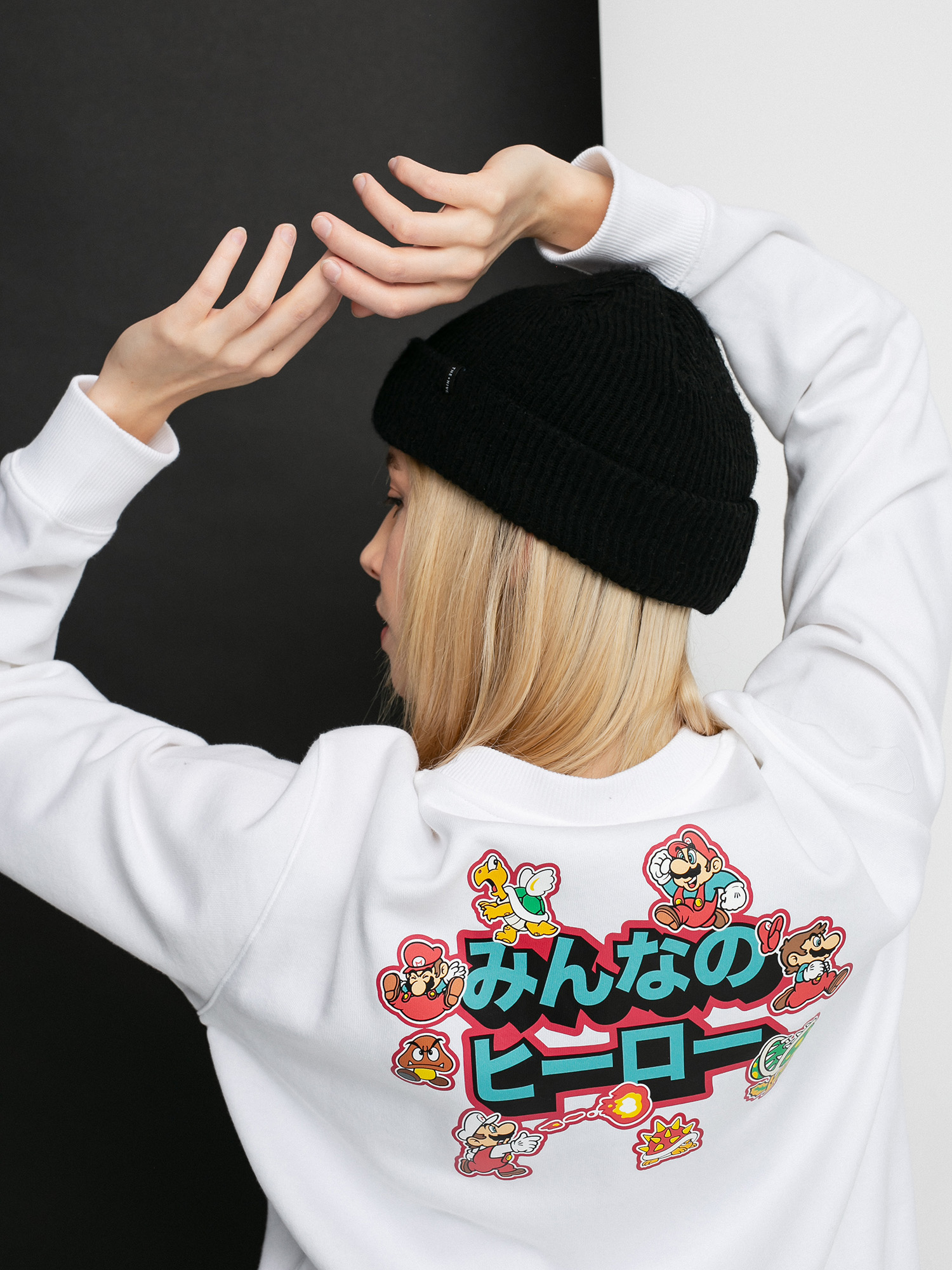 Bluza Champion X Nintendo Sweatshirt Wmn (wht)