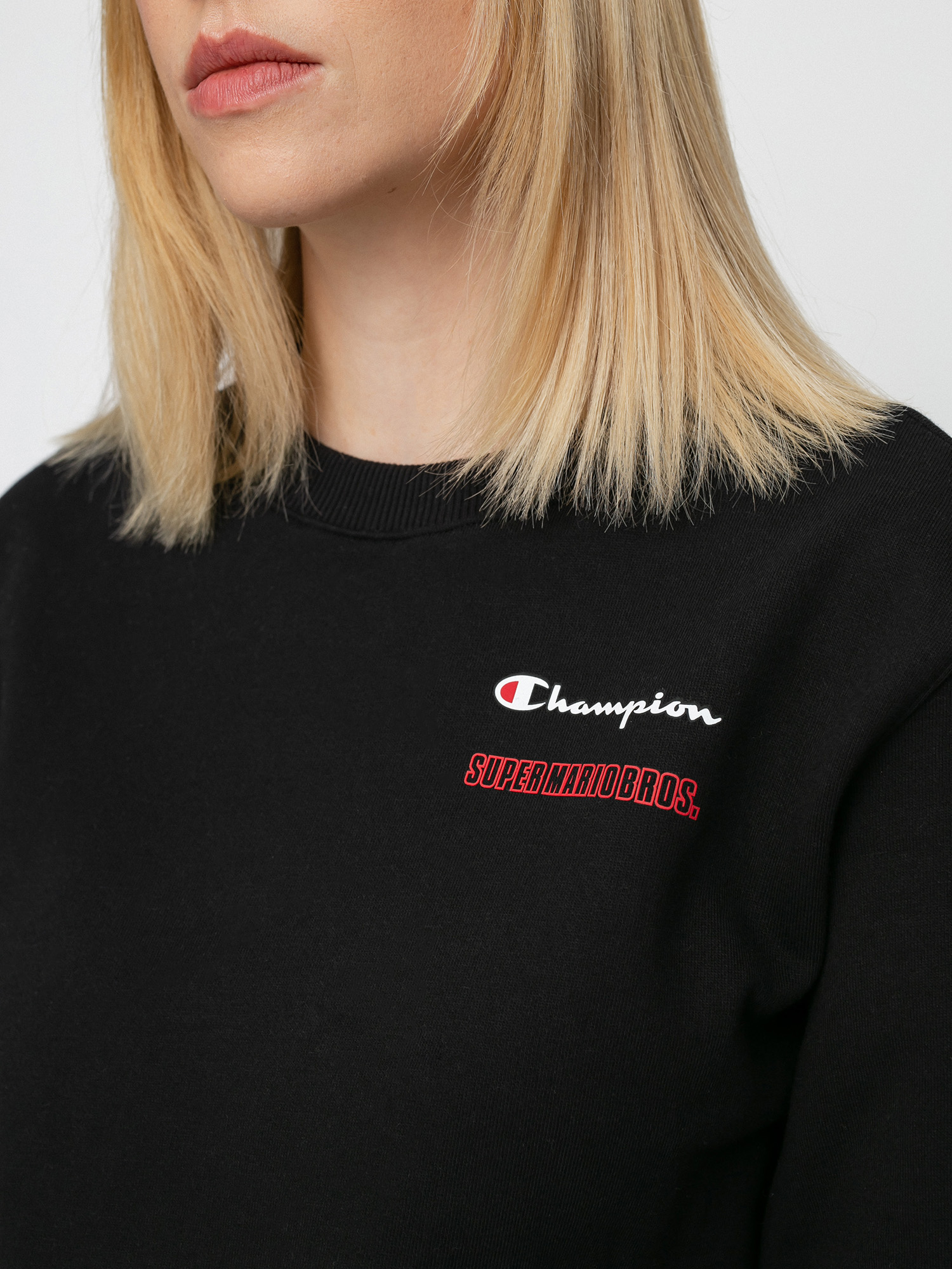 Bluza Champion X Nintendo Sweatshirt Wmn (nbk)
