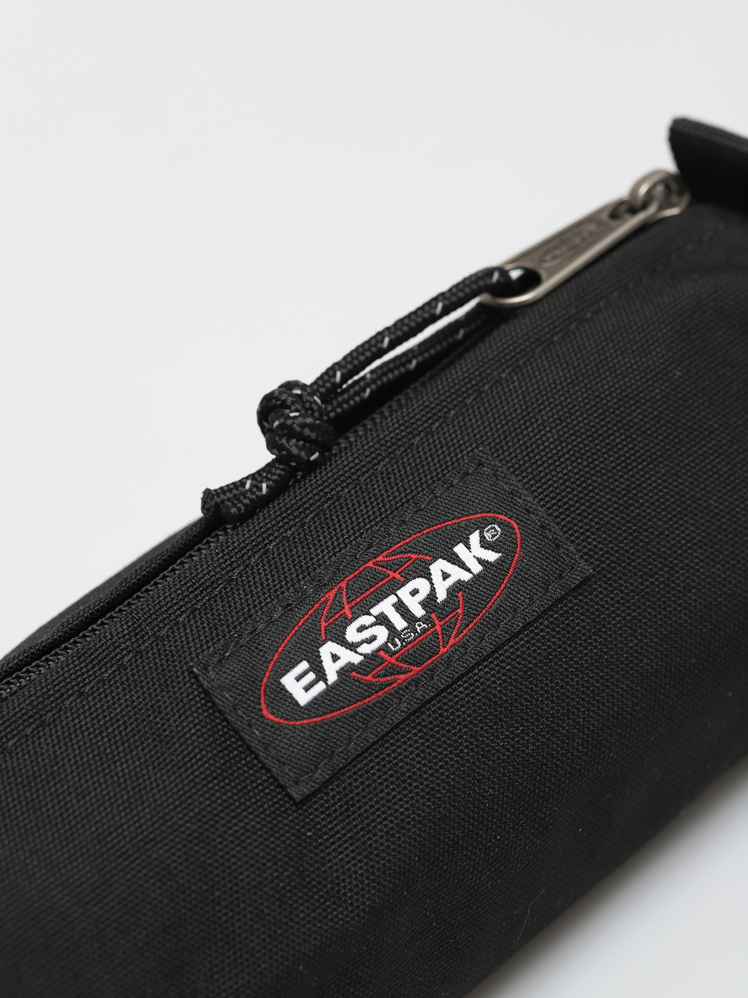 Piórnik Eastpak Benchmark Single (black)