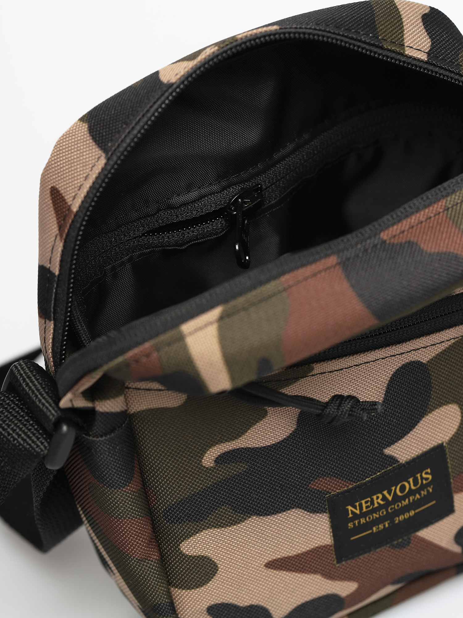 Paszportówka Nervous Goldtag (camo)