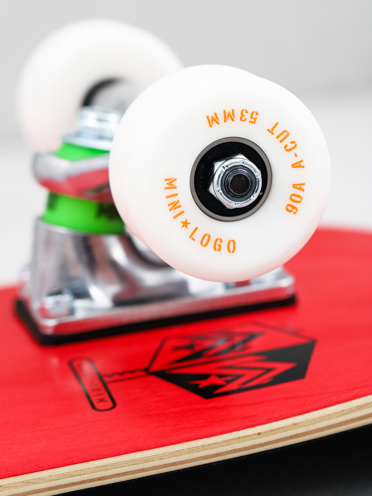 Deskorolka Minilogo Chevron Detonator 15 (dyed red)