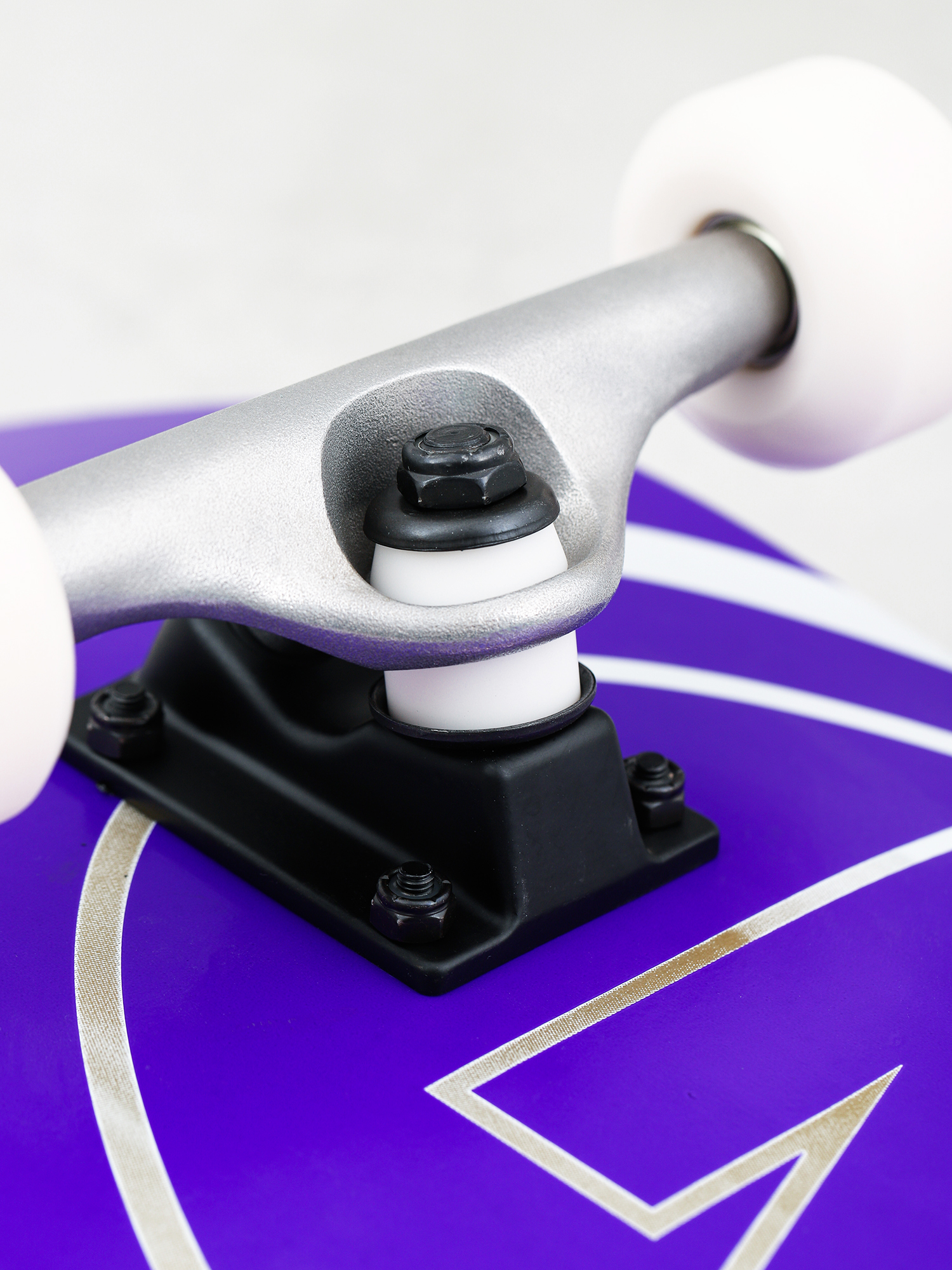 Deskorolka Real Outliners (purple/green)