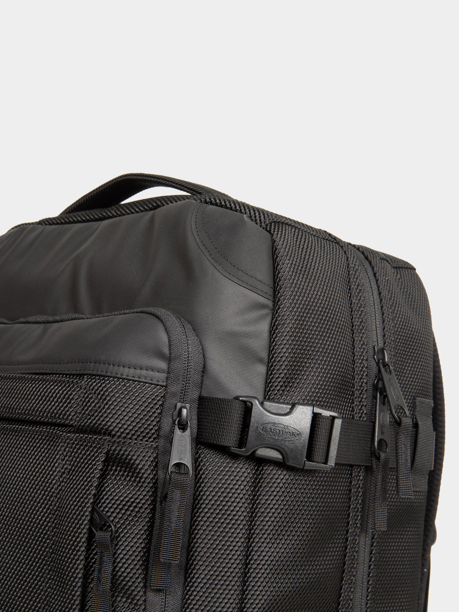 Walizka Eastpak Tranzpack Cnnct (coat)