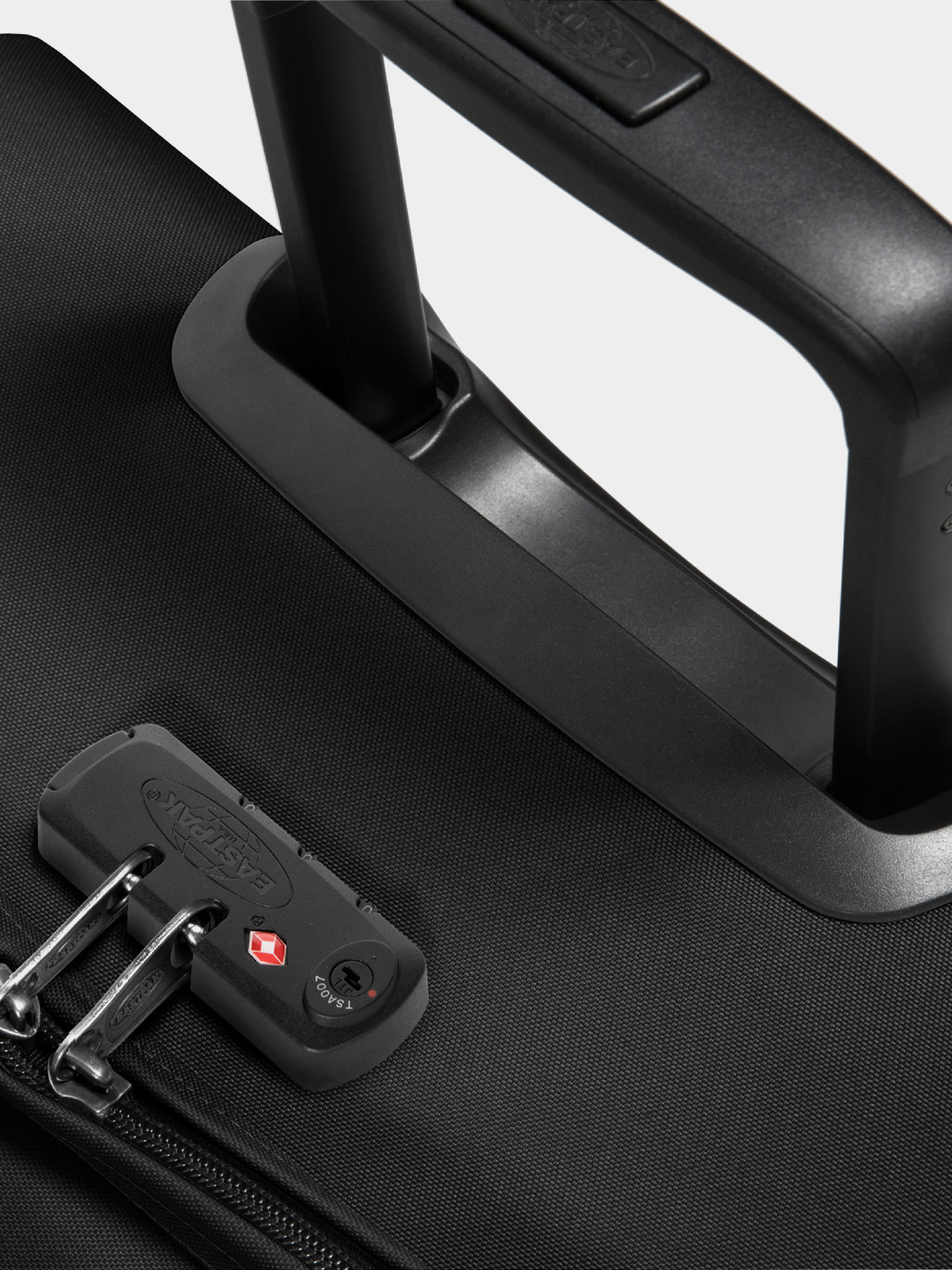 Walizka Eastpak Tranverz M (black)