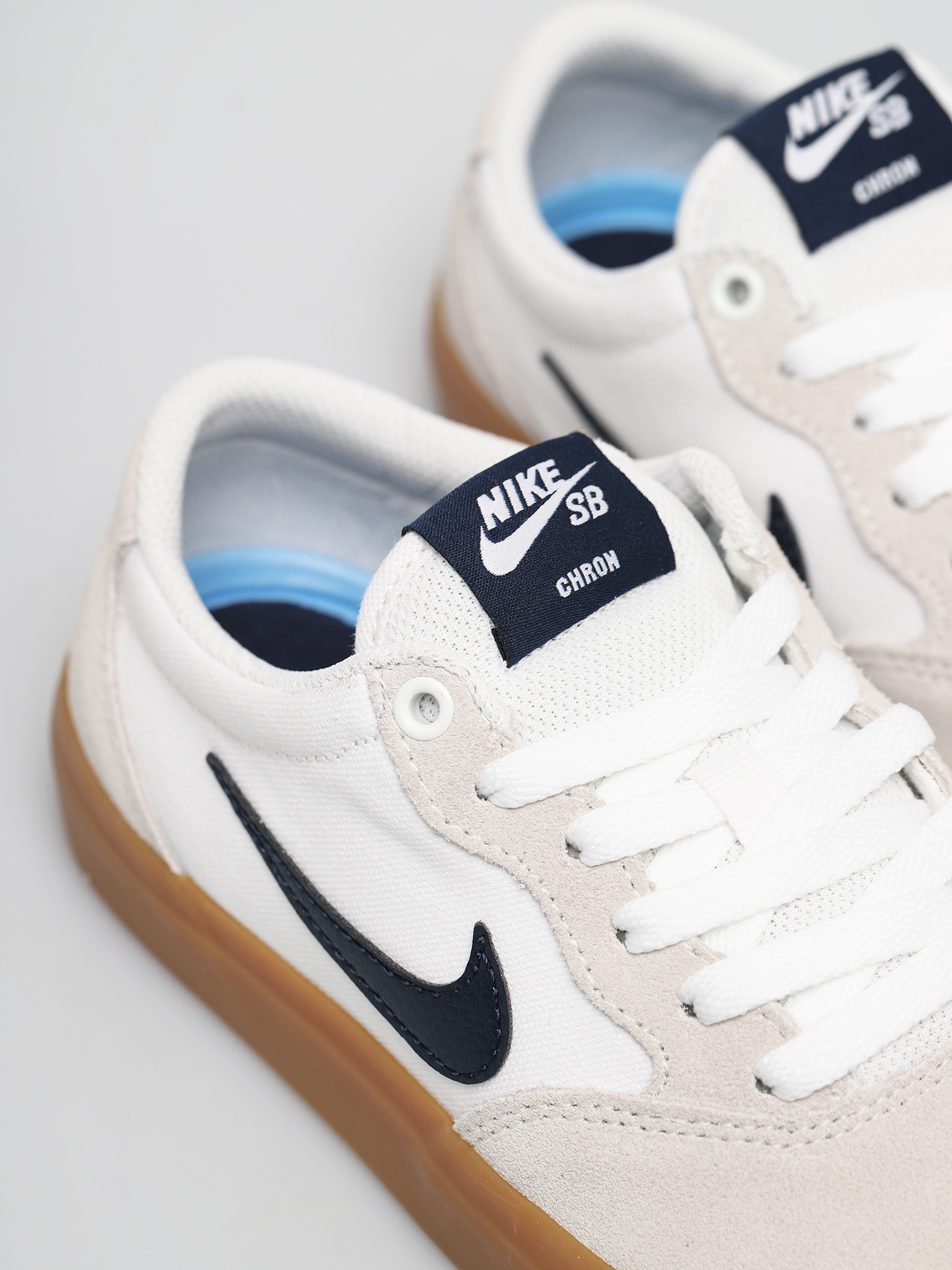 Buty Nike SB Chron Solarsoft (white/obsidian white white)