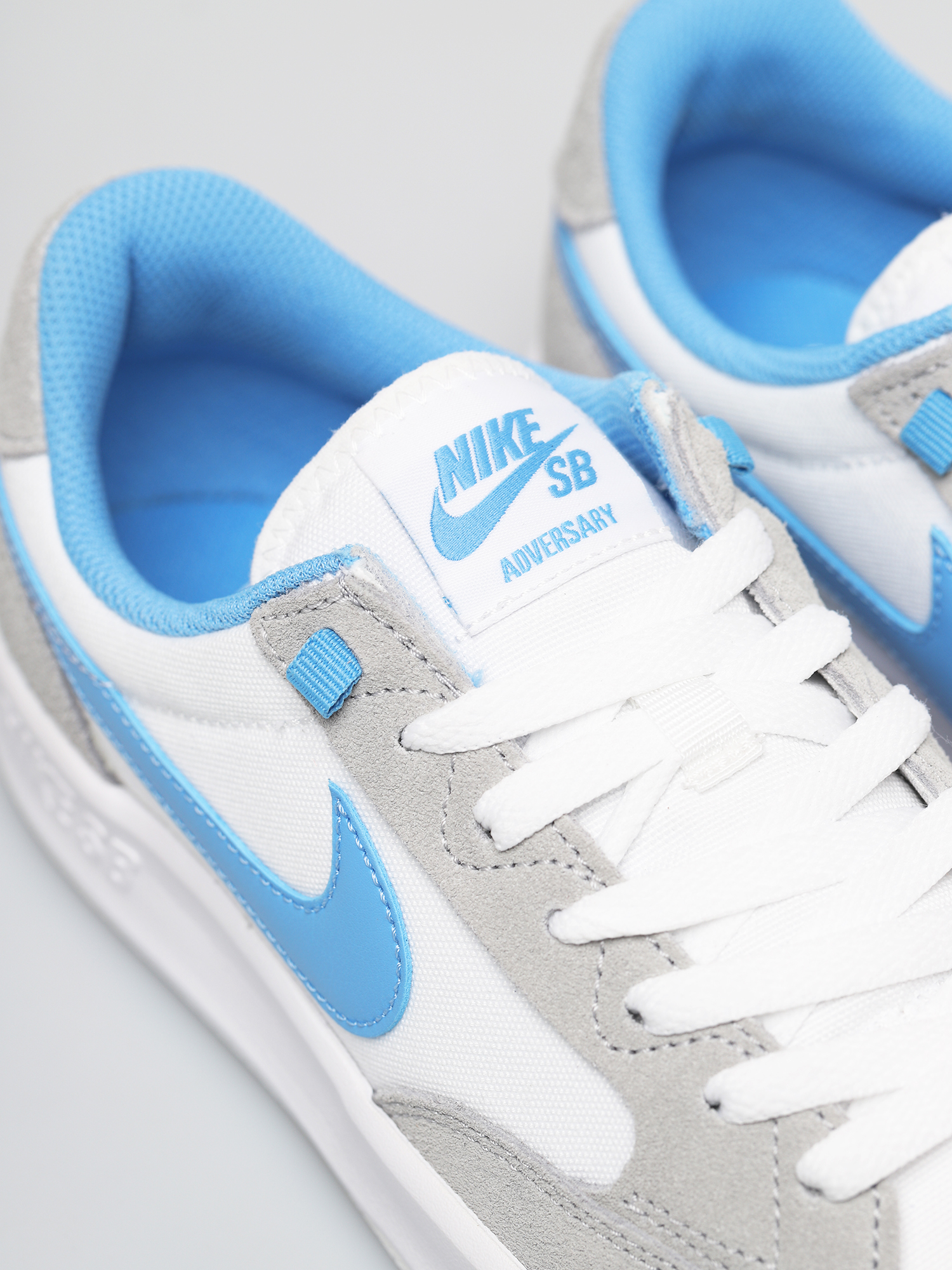 nike sb adversary premium wolf gray & university blue shoes