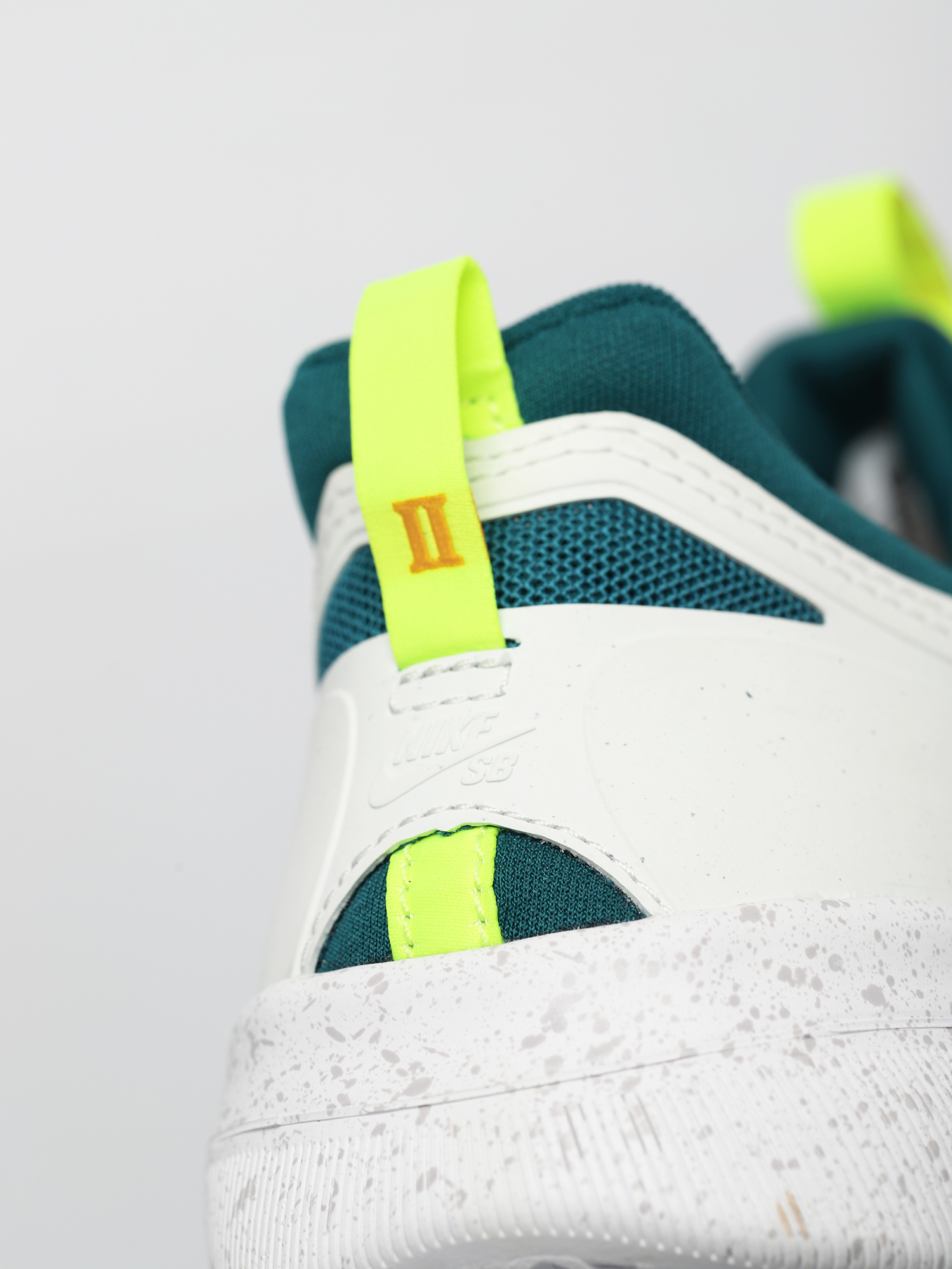Buty Nike SB Nyjah Free 2 (summit white/university gold geode teal)