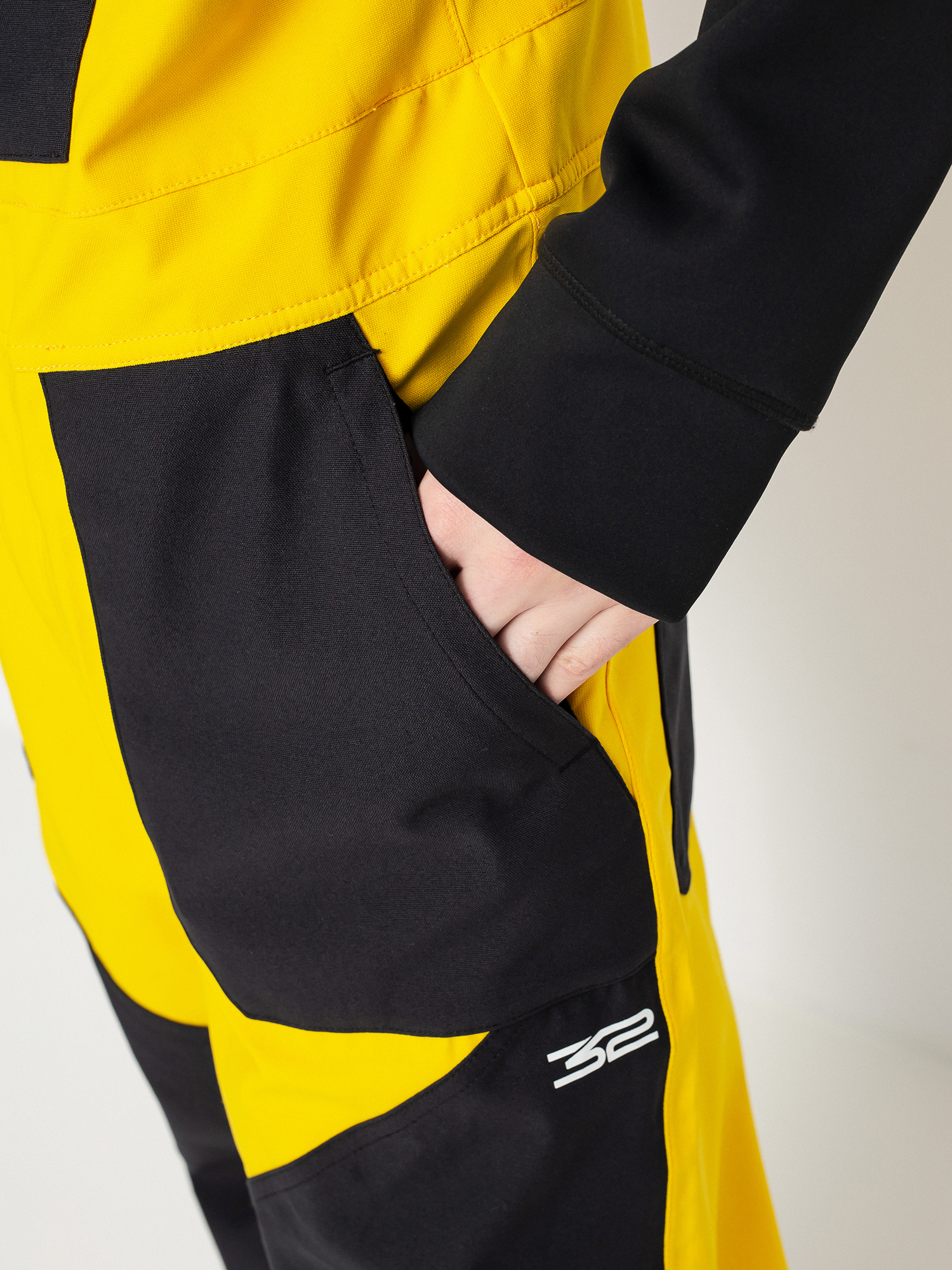 Męskie Spodnie snowboardowe ThirtyTwo Basement Bib (black/gold)