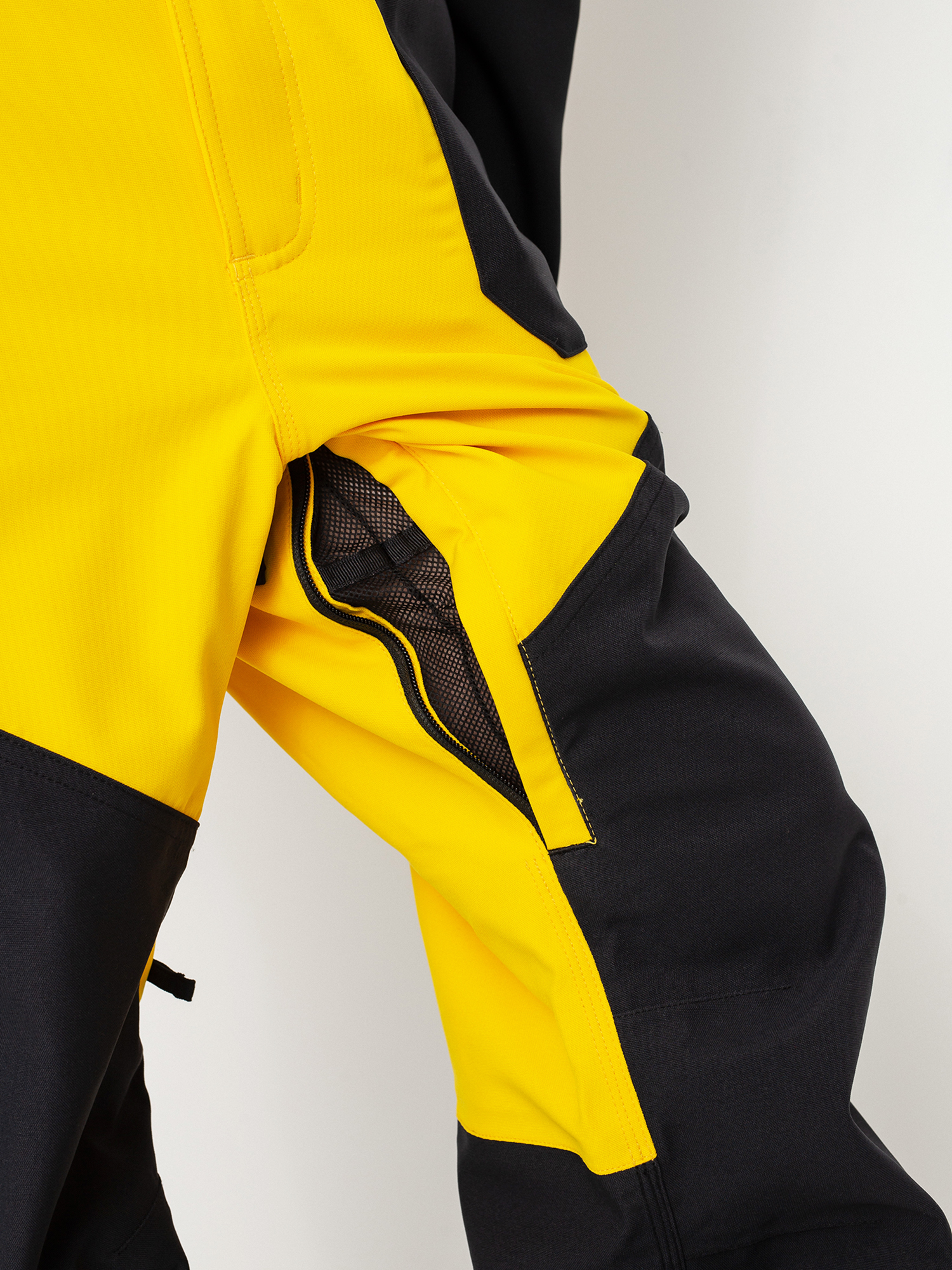 Męskie Spodnie snowboardowe ThirtyTwo Basement Bib (black/gold)