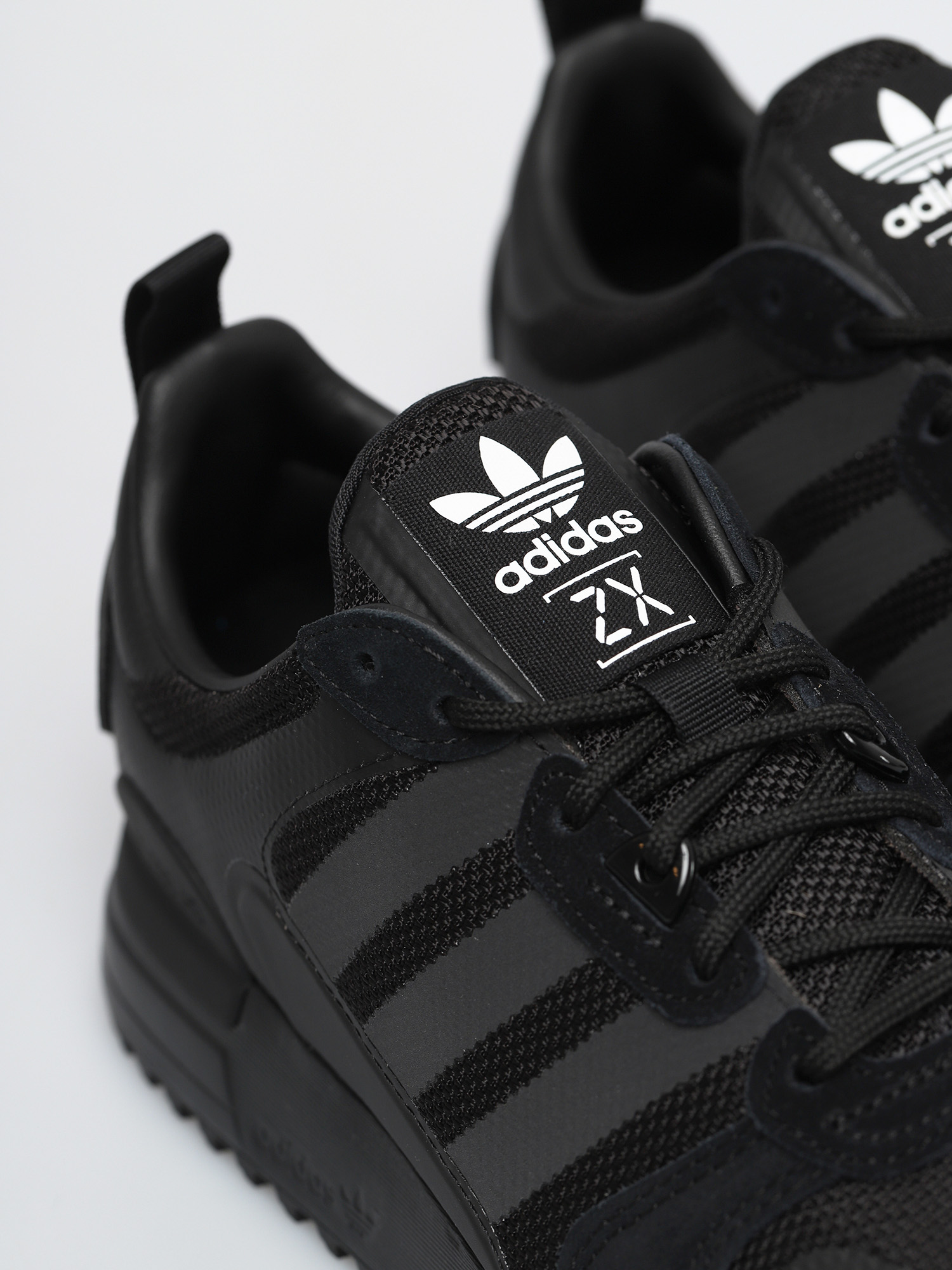 【ひ】 Buty adidas Originals Zx 700 HD - czarny (cblack/cblack/ftwwht)
